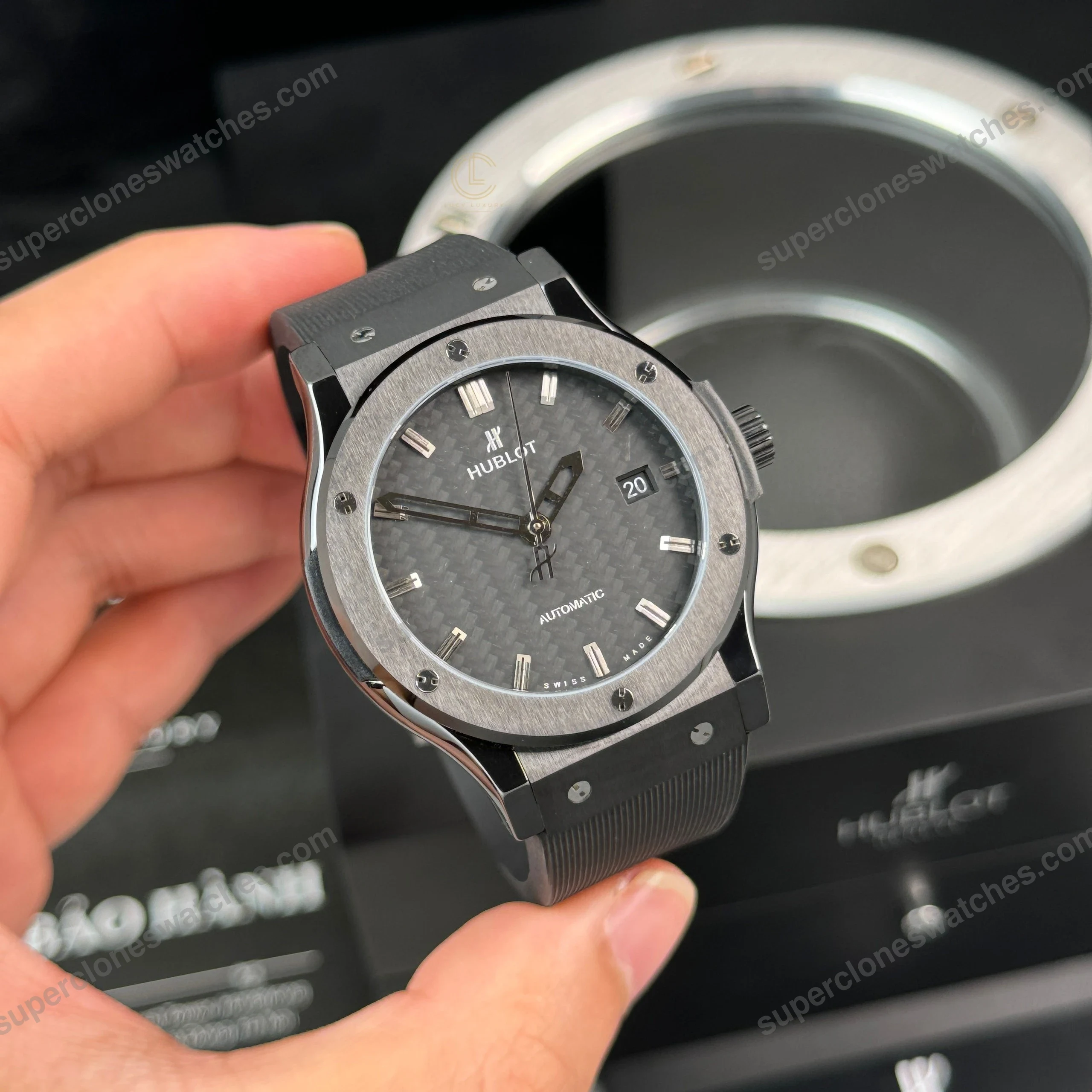 Super-Clone-Hublot-Classic-Fusion-Ceramic-Black-42mm-Carbon-Dial-JJZ-Base-2