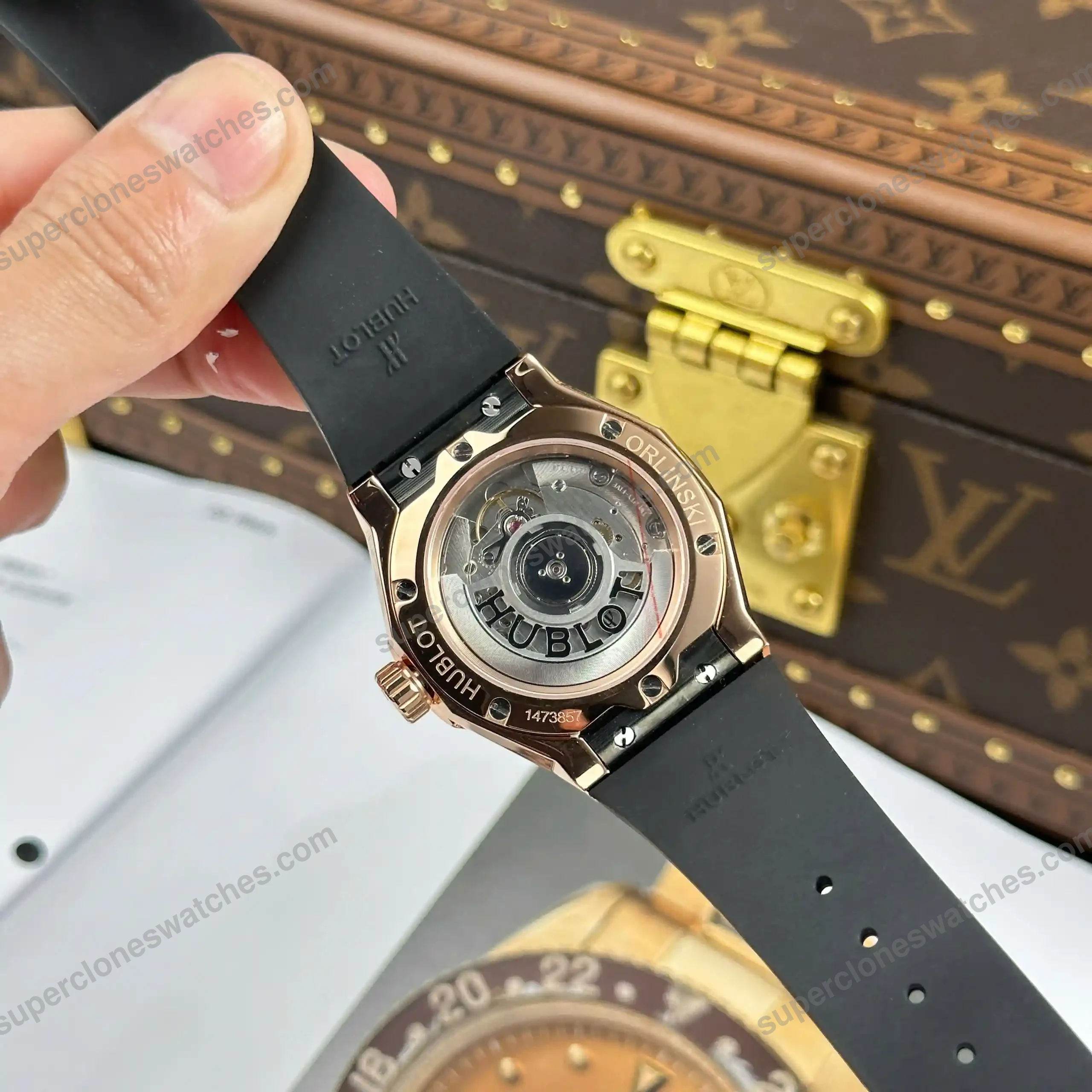 Super-Clone-Hublot-Classic-Fusion-Orlinski-King-Gold-Alternative-Pave-550.OS_.18-8