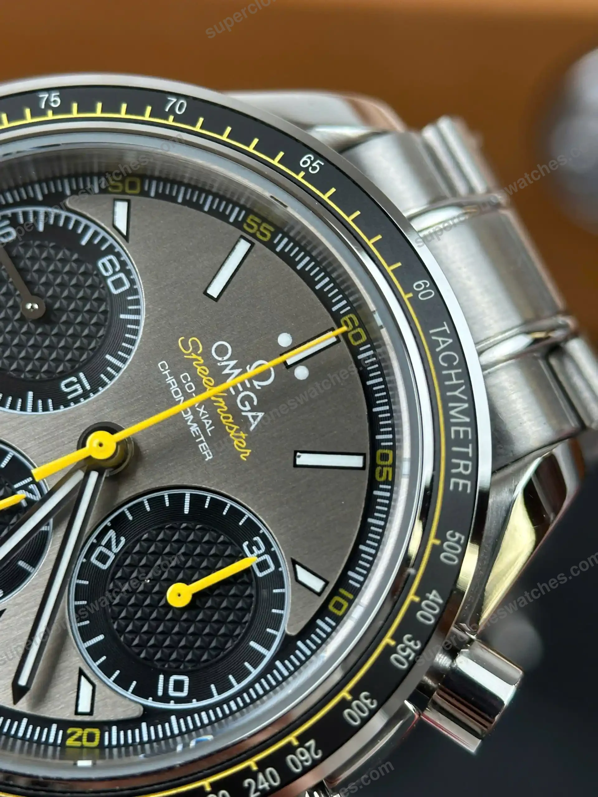 Super-Clone-Omega-Speedmaster-Racing-326.30.40.50.06.001-40mm-5