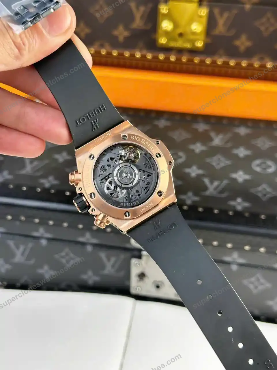 Super-Clone-Hublot-Big-Bang-Unico-King-Gold-441.OX_.1181.RX-42mm-8