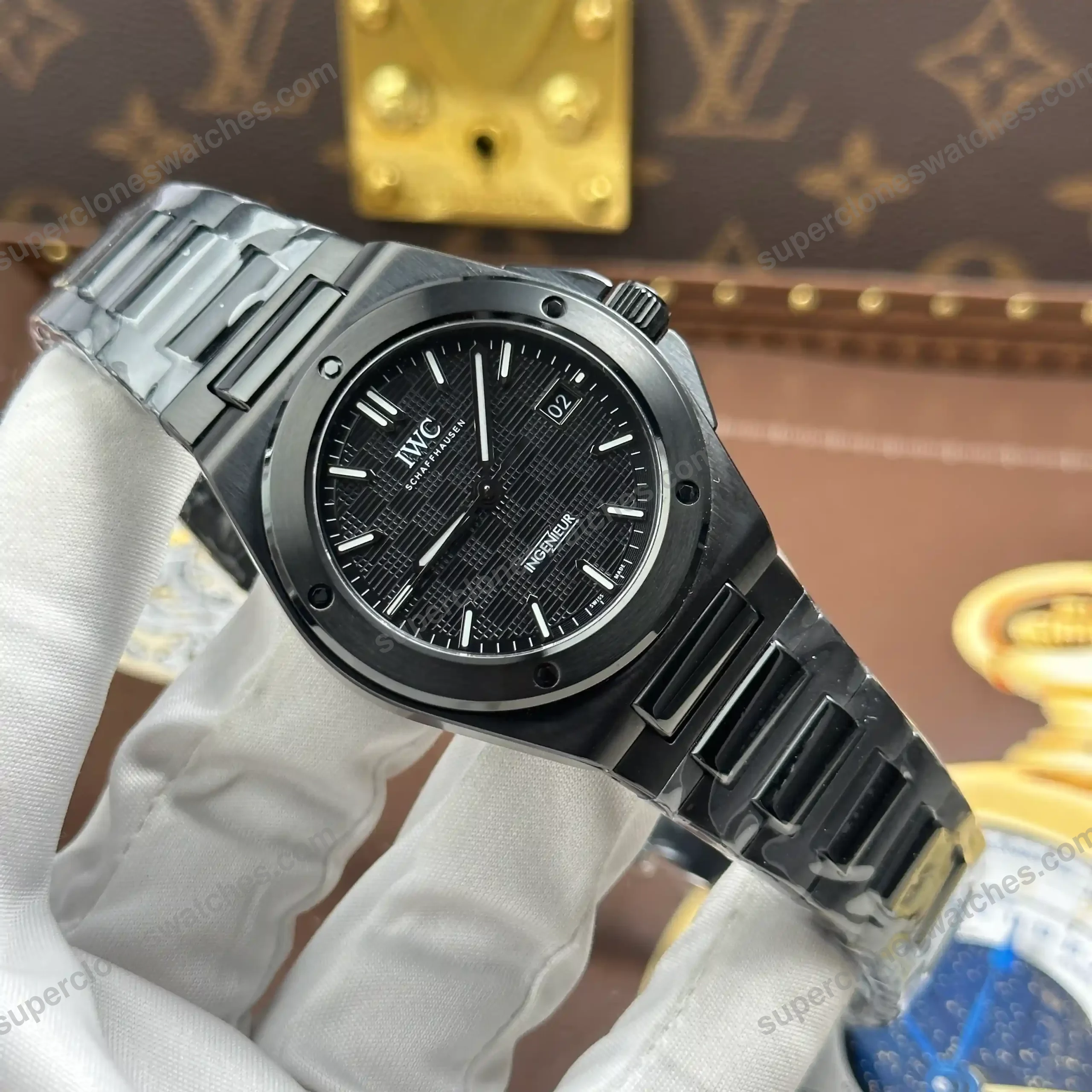 Super-Clone-IWC-Ingenieur-Automatic-IW328902-Ceramic-40mm-3
