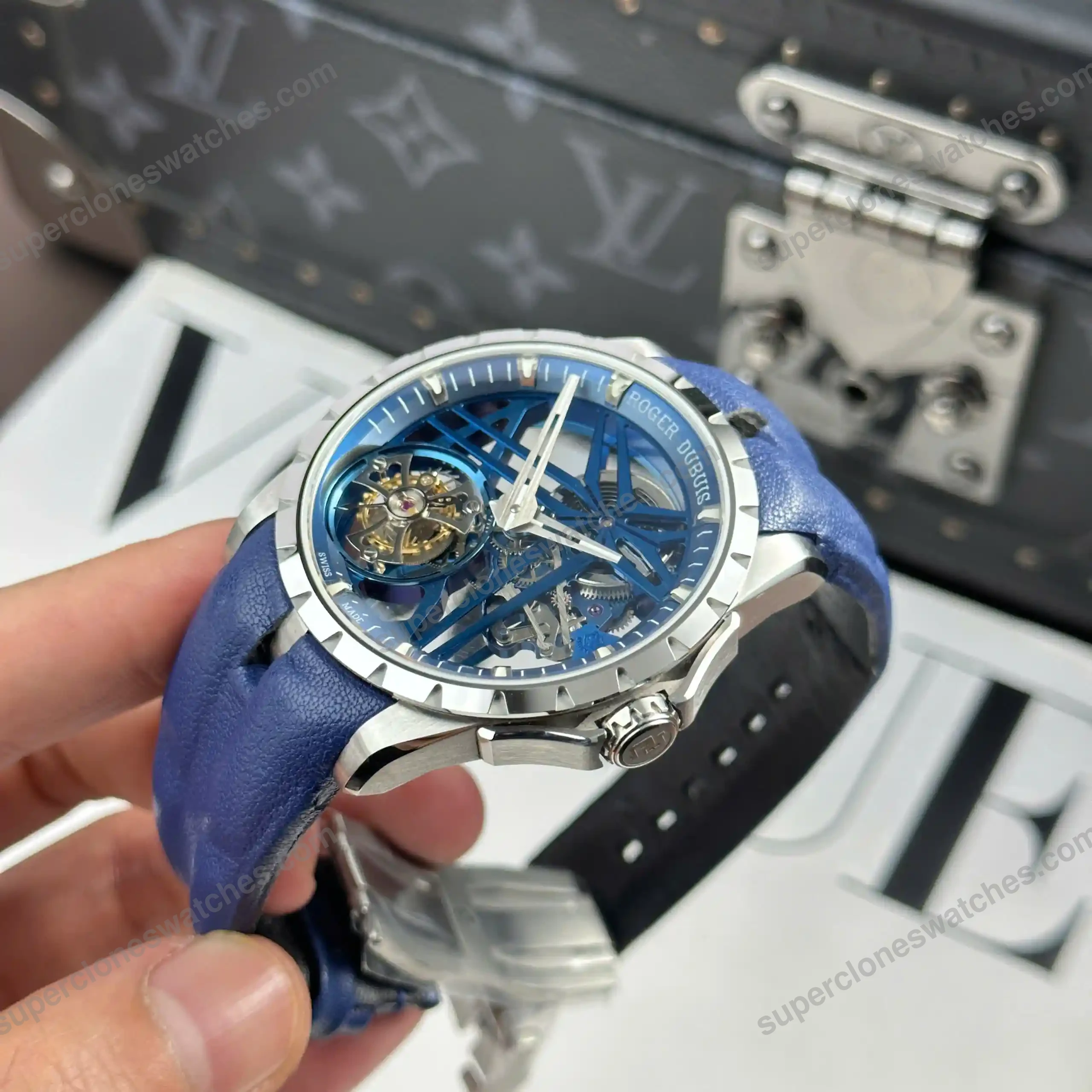Super-Clone-Roger-Dubuis-Excalibur-Double-Tourbillon-Cobalt-RDDBEX1109-8211-4
