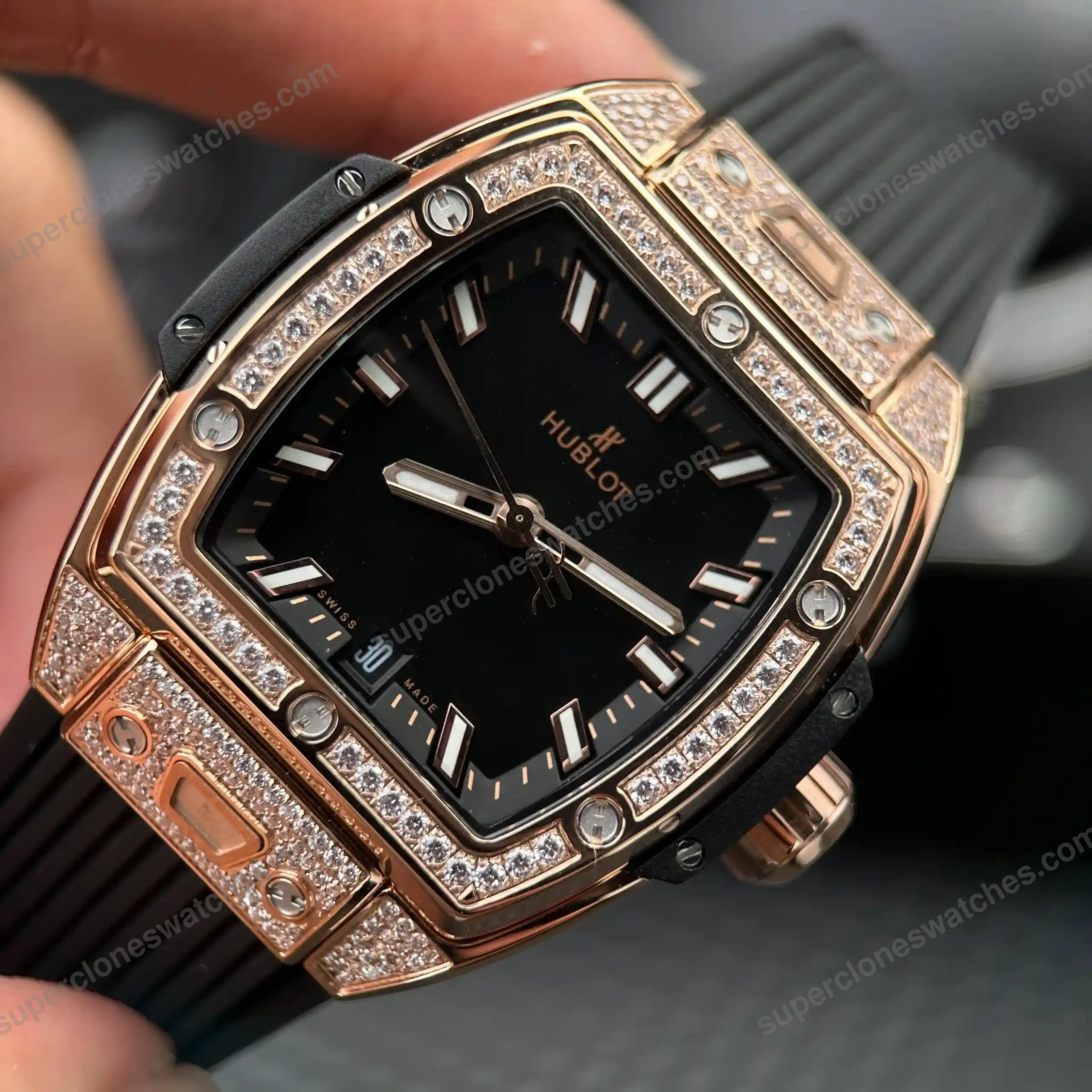 Super-Clone-Hublot-Spirit-Of-Big-Bang-King-Gold-Pave-662.OX_.1180.LR_.1604-8211-5