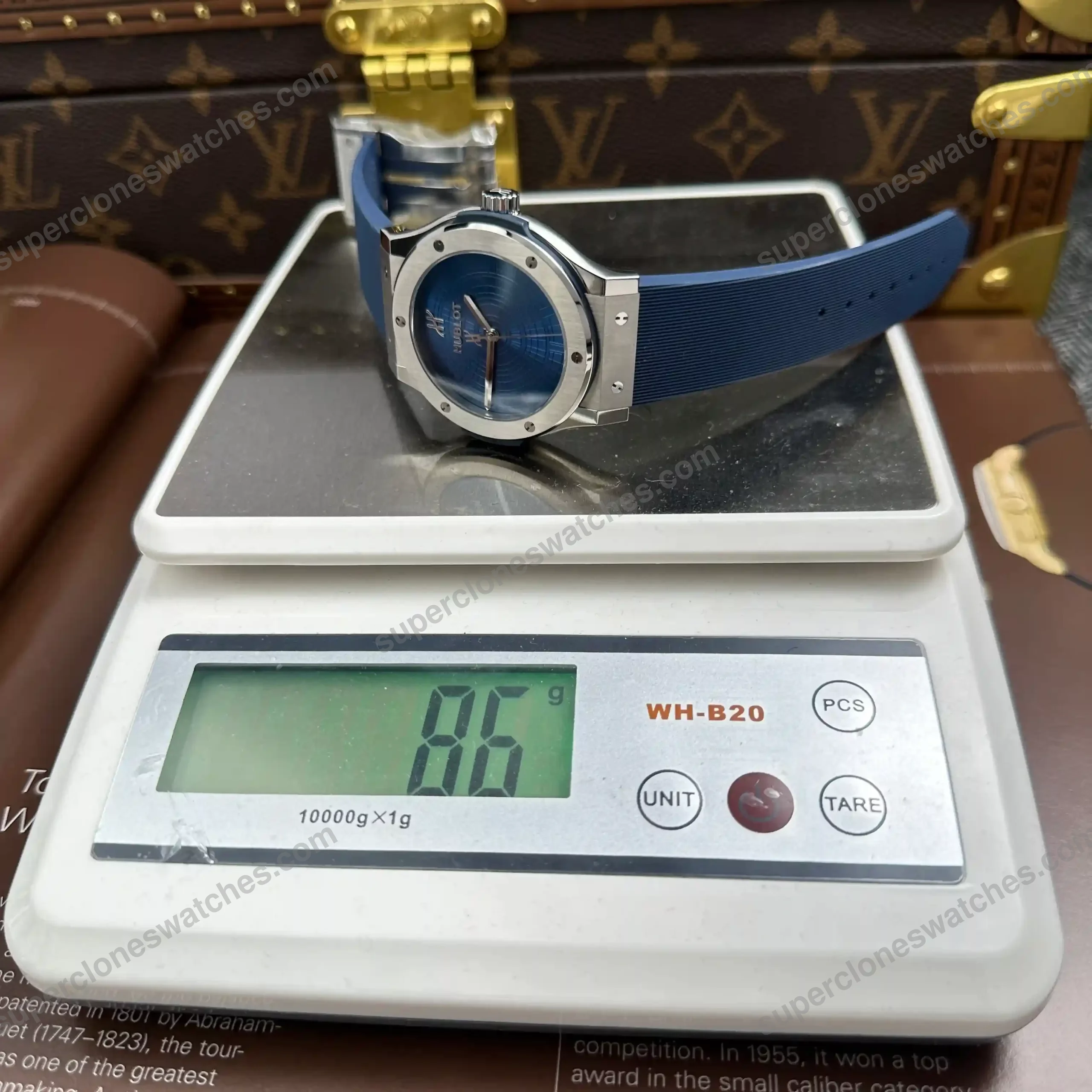 Super-Clone-Hublot-Classic-Fusion-Boutique-Pisa-1940-Edition-Titanium-42mm-2