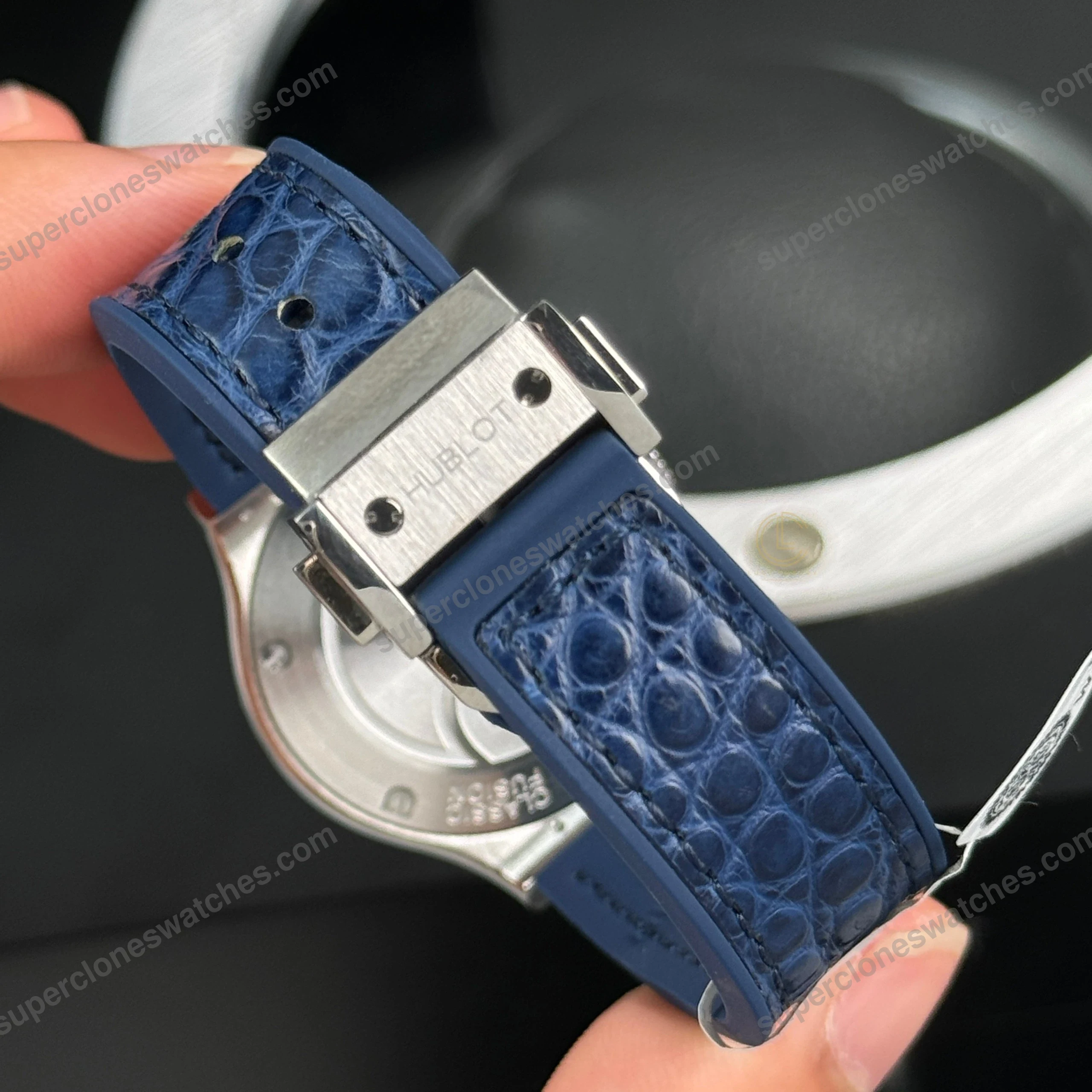 Super-Clone-Hublot-Classic-Fusion-Diamonds-Moissanite-Pave-33mm-Blue-Dial-–-Ha-7