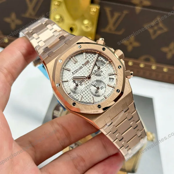 Super-Clone-Audemars-Piguet-Royal-Oak-Selfwinding-Chronograph-26240OR.OO_.1320OR-3