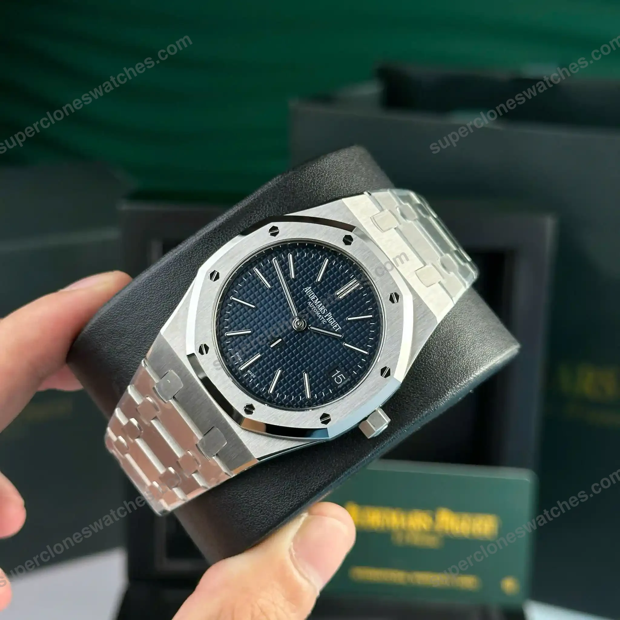 Super-Clone-Audemars-Piguet-Royal-Oak-Jumbo-Extra-Thin-16202ST.OO_.1240ST.0-5