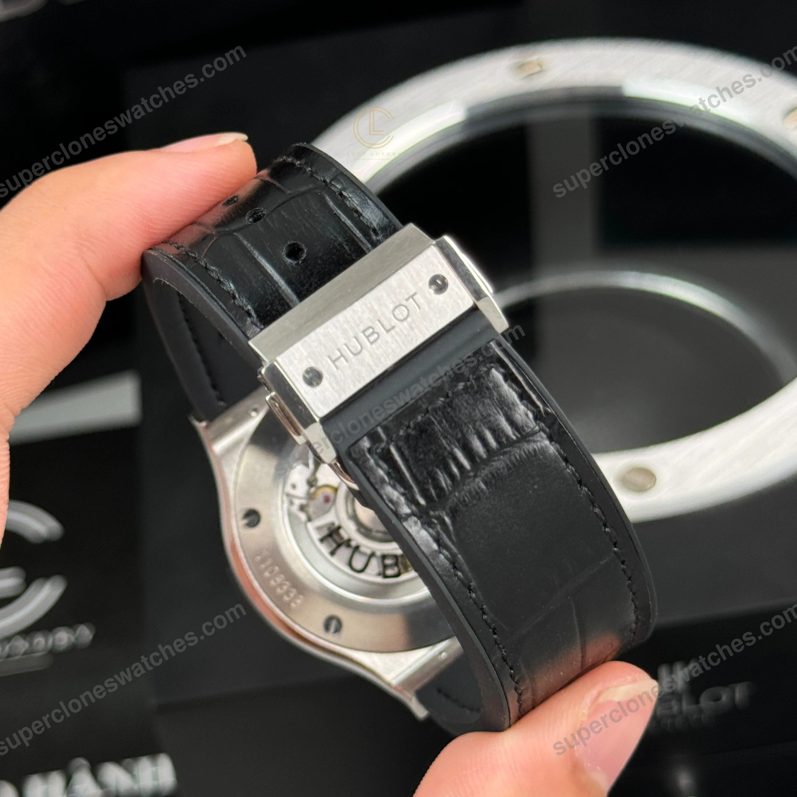 Super-Clone-Hublot-Classic-Fusion-Diamonds-Moissanite-Pave-42mm-Dial-Black-–-C-8