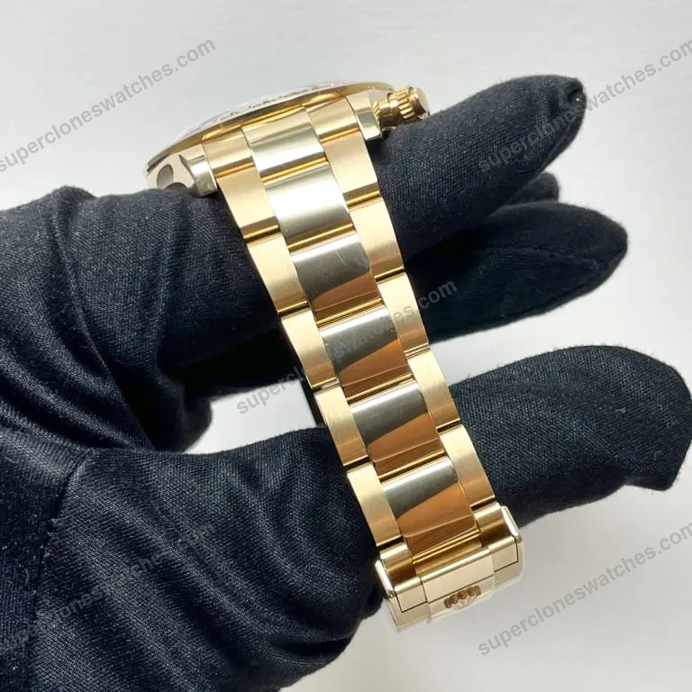 Super-Clone-Rolex-Daytona-Black-Dial-126508-10