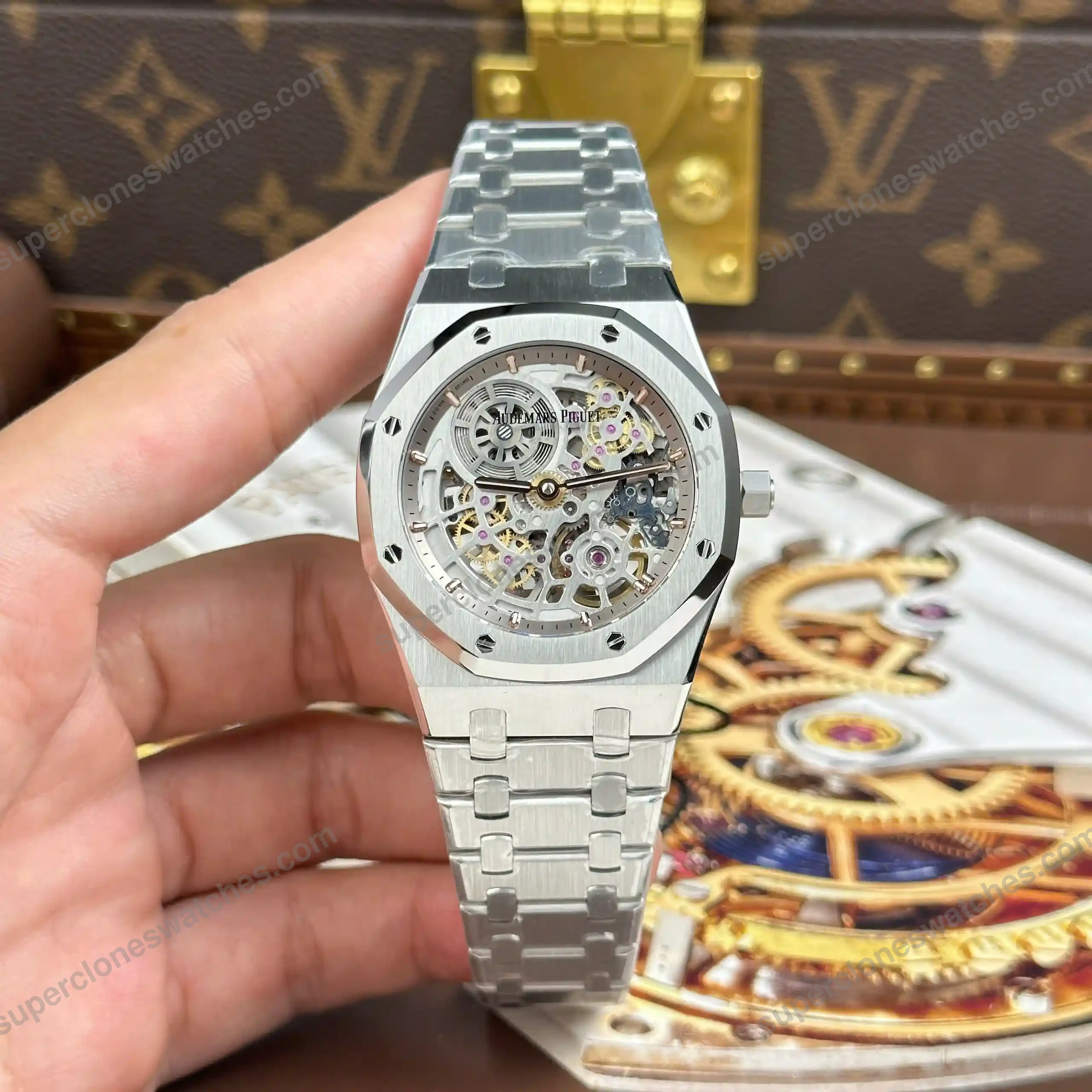 Super-Clone-Audemars-Piguet-Royal-Oak-Openworked-Extra-Thin-16204ST.OO_.1240ST.01-2