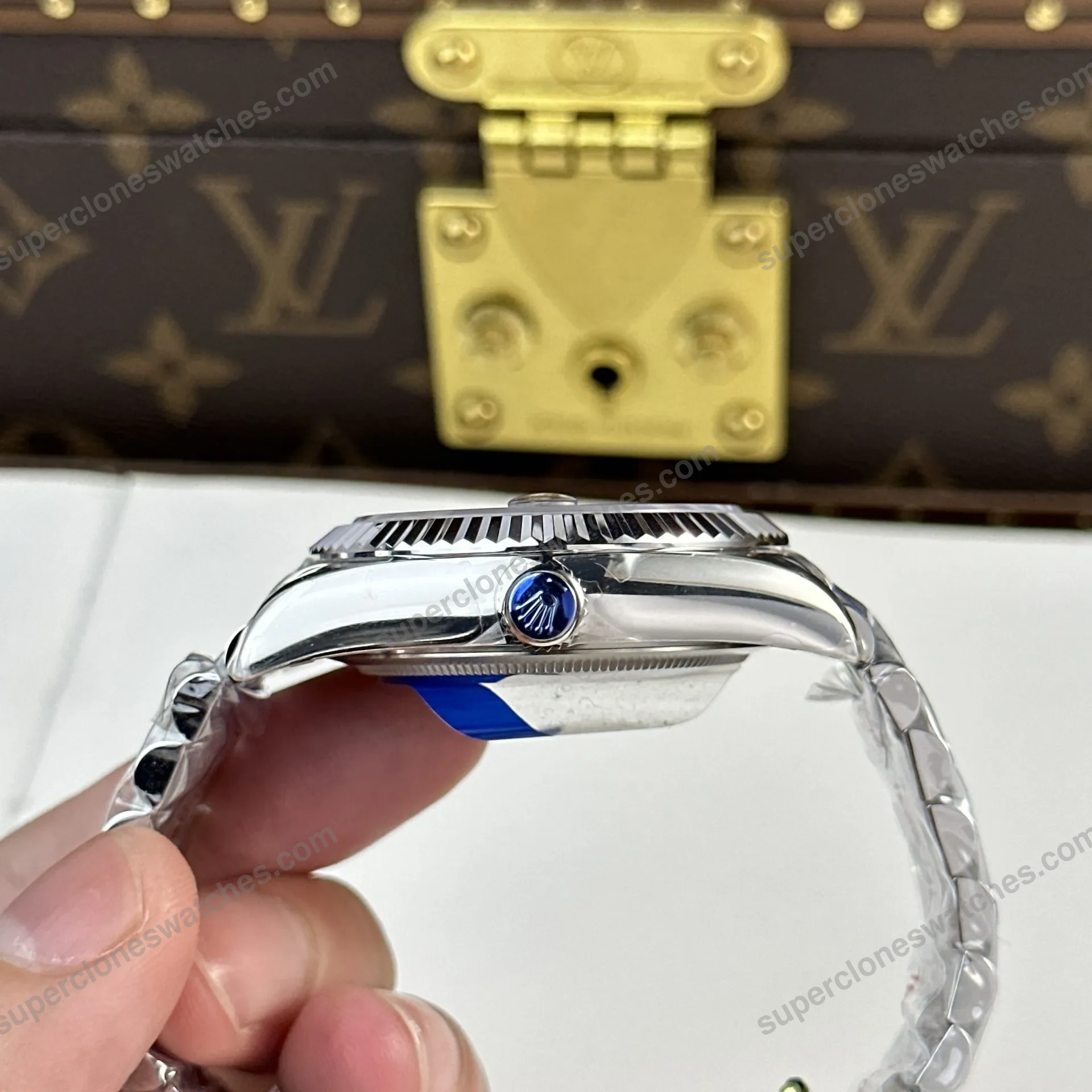 Super-Clone-Rolex-Sky-Dweller-Intense-white-Dial-336934-Jubilee-6