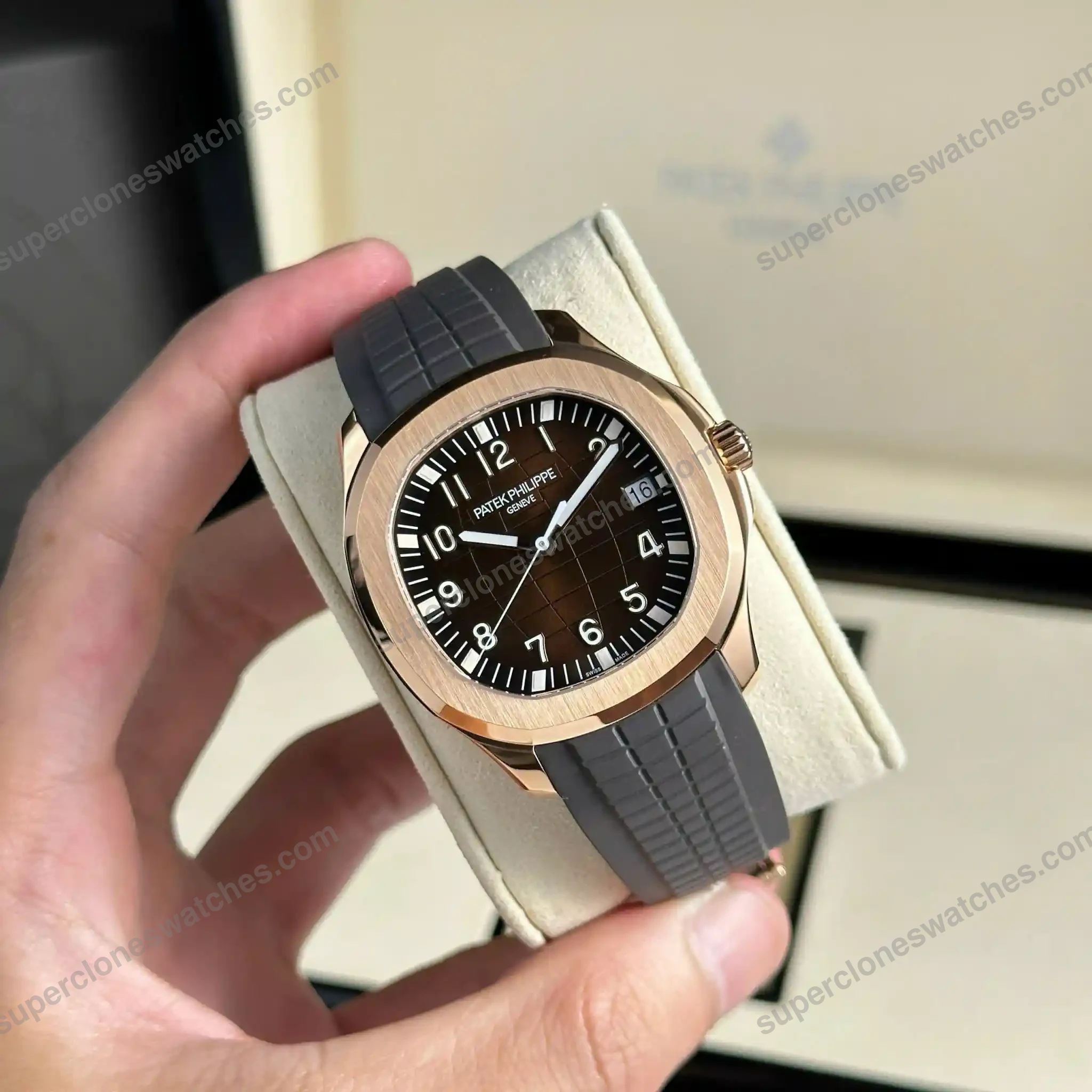 Super-Clone-Patek-Philippe-Aquanaut-5167R-001-Chocolate-Dial-V3-Update-8211-3