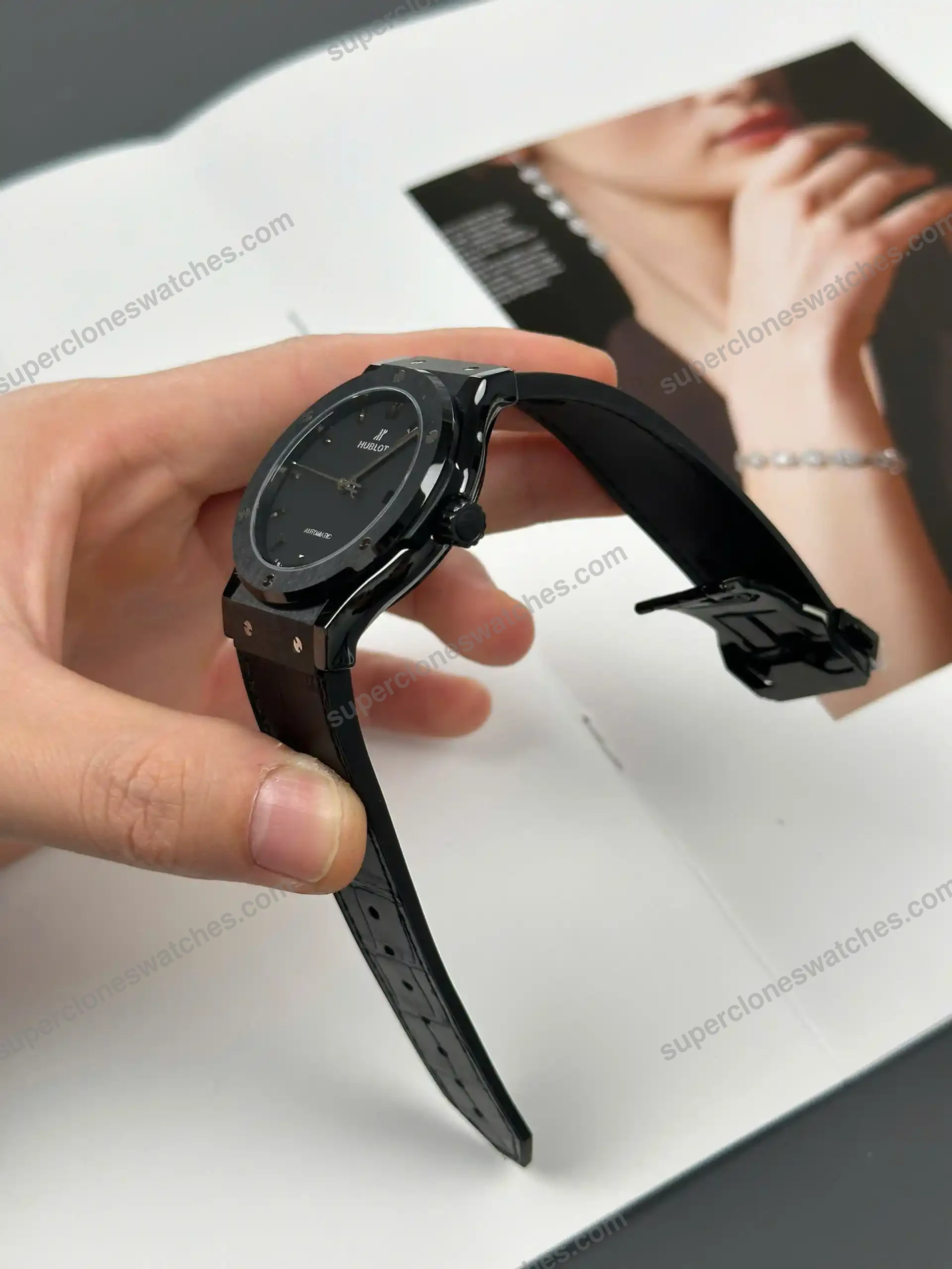 Super-Clone-Hublot-Classic-Fusion-Black-Magic-542.CM_.1171.RX-42mm-4
