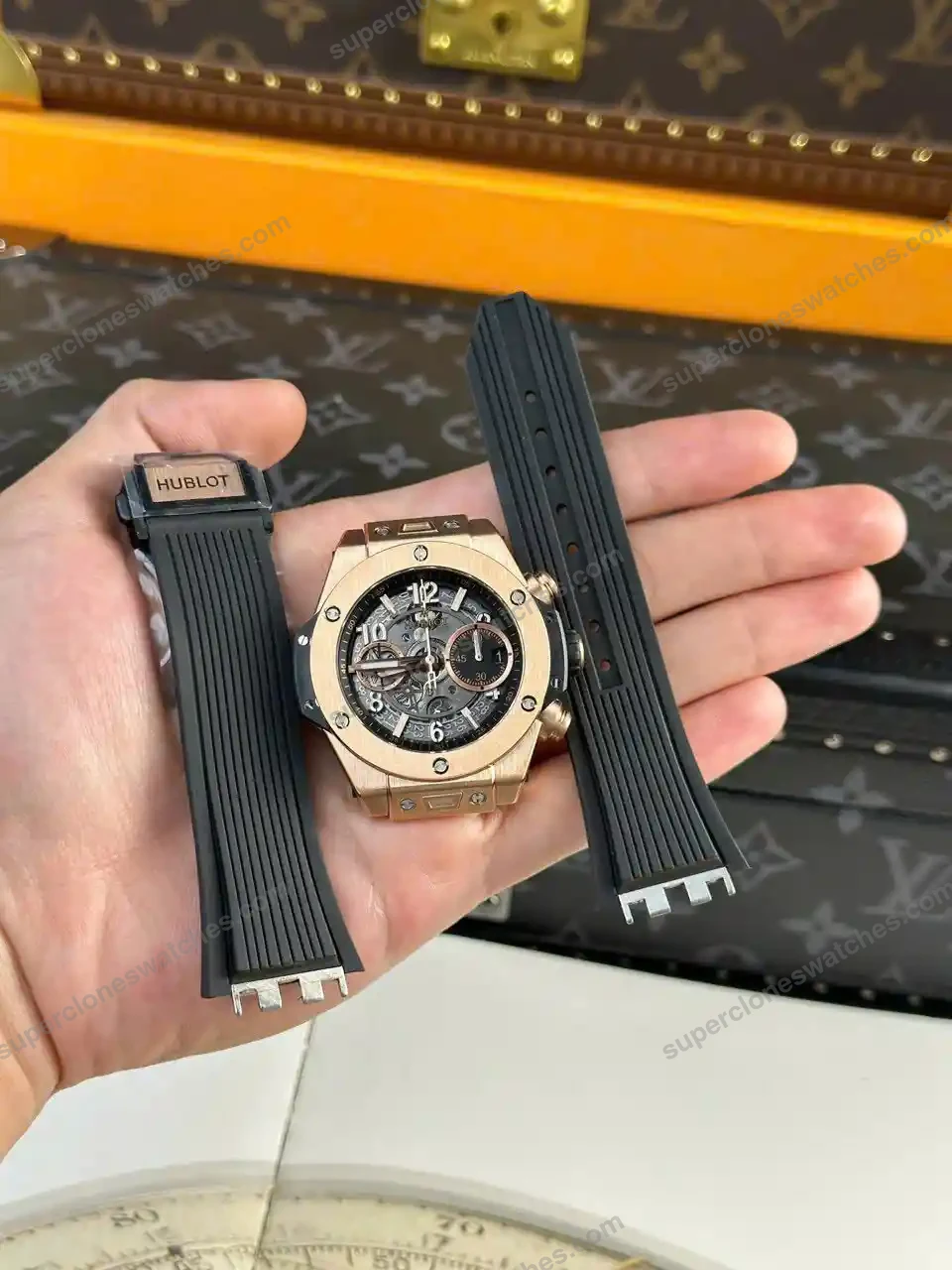 Super-Clone-Hublot-Big-Bang-Unico-King-Gold-441.OX_.1181.RX-42mm-10