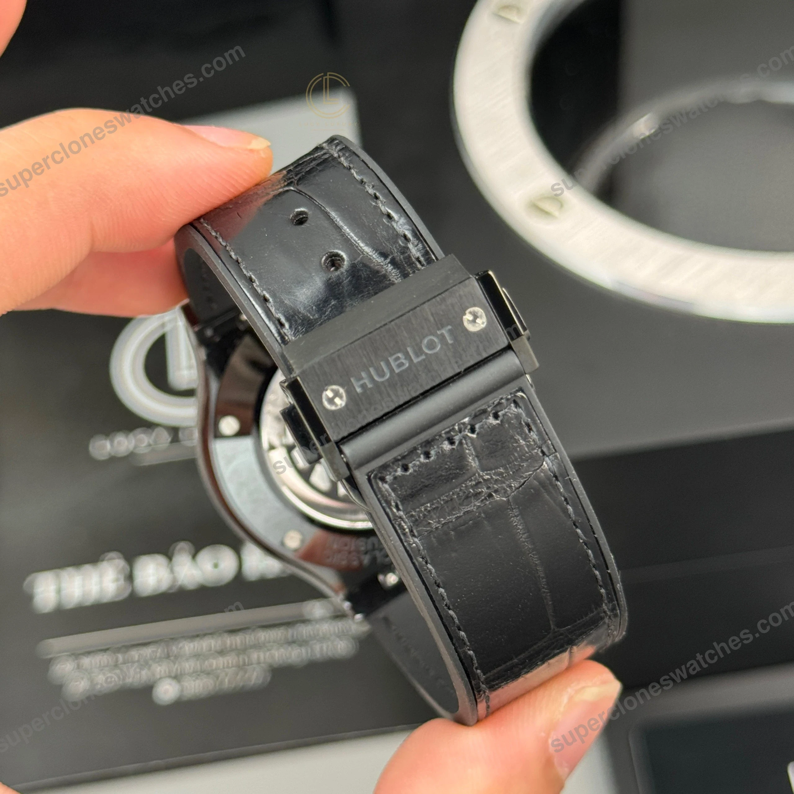 Super-Clone-Hublot-Classic-Fusion-Ceramic-Diamonds-42mm-Black-Dial-JJZ-Base-–-8