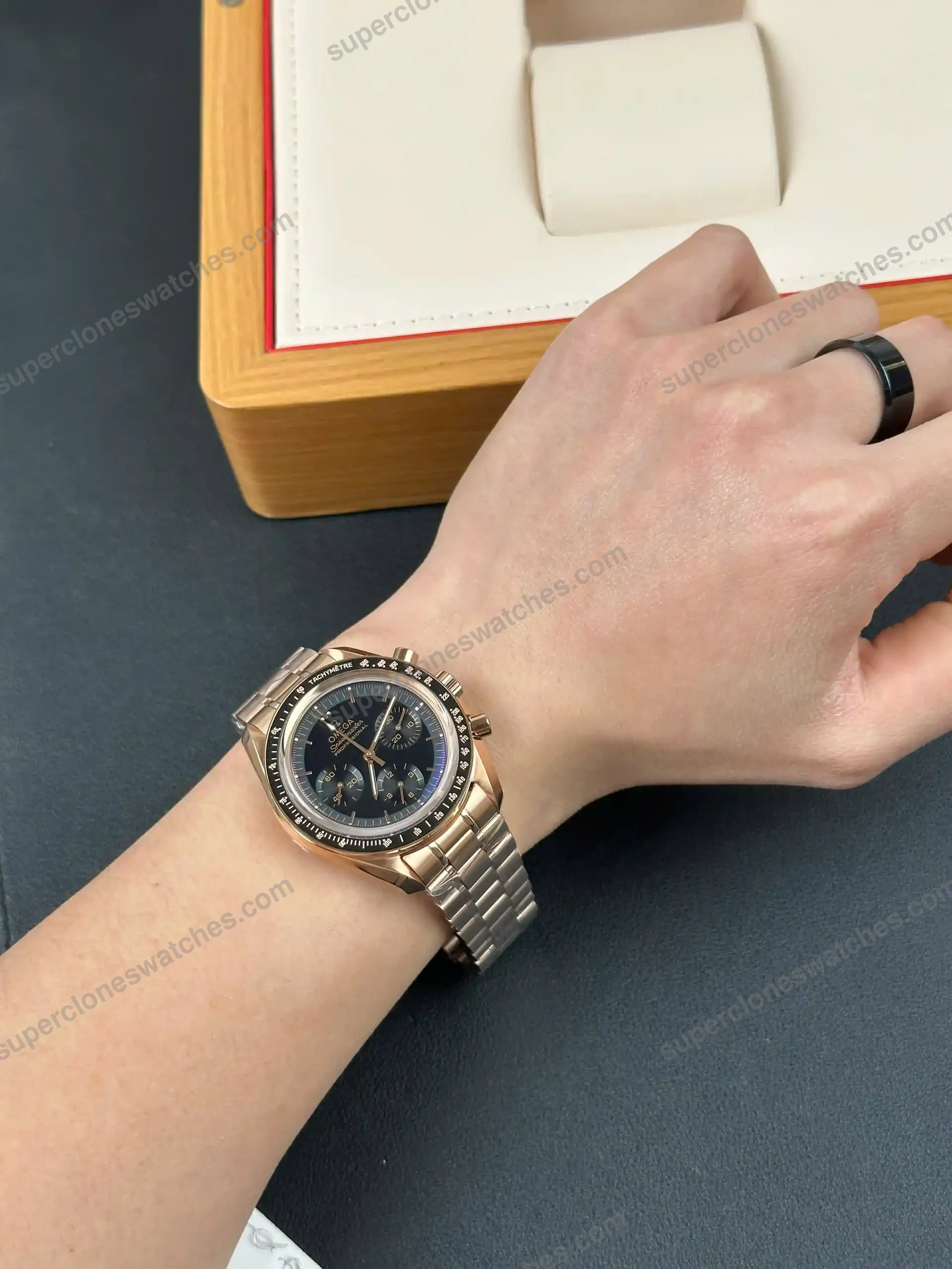 Super-Clone-Omega-Speedmaster-Moonwatch-Professional-310.60.42.50.01.001-42mm-6