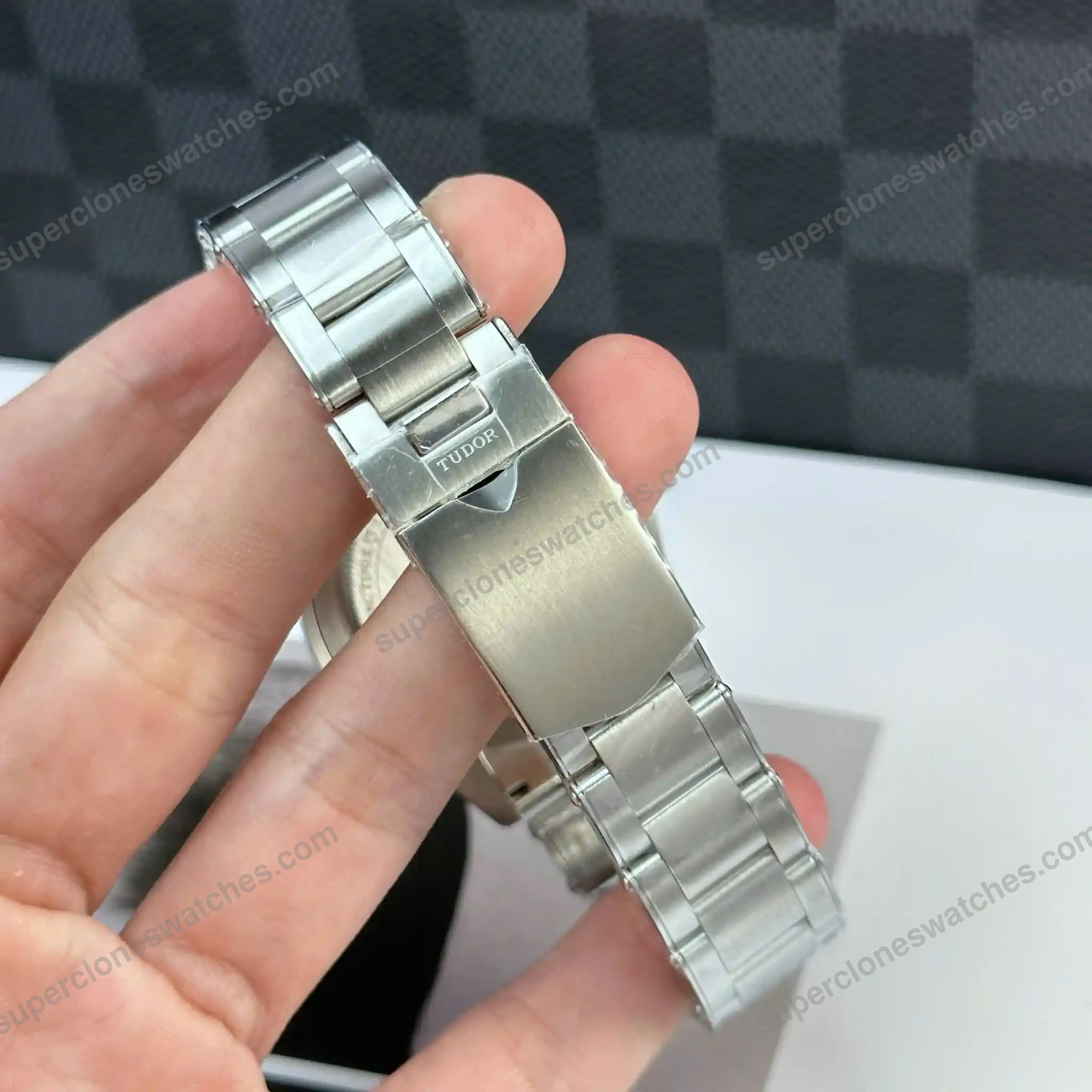 Super-Clone-Tudor-Black-Bay-Fifty-Eight-M79030N-0001-39mm-Titanium-10