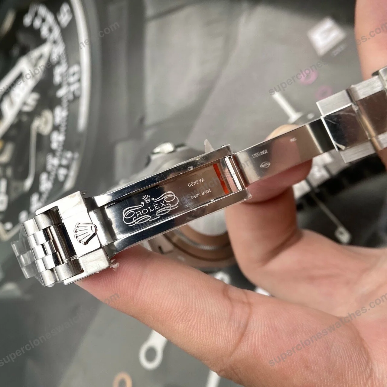 Super-Clone-Rolex-GMT-Master-II-126710BLRO-Pepsi-Jubilee-4