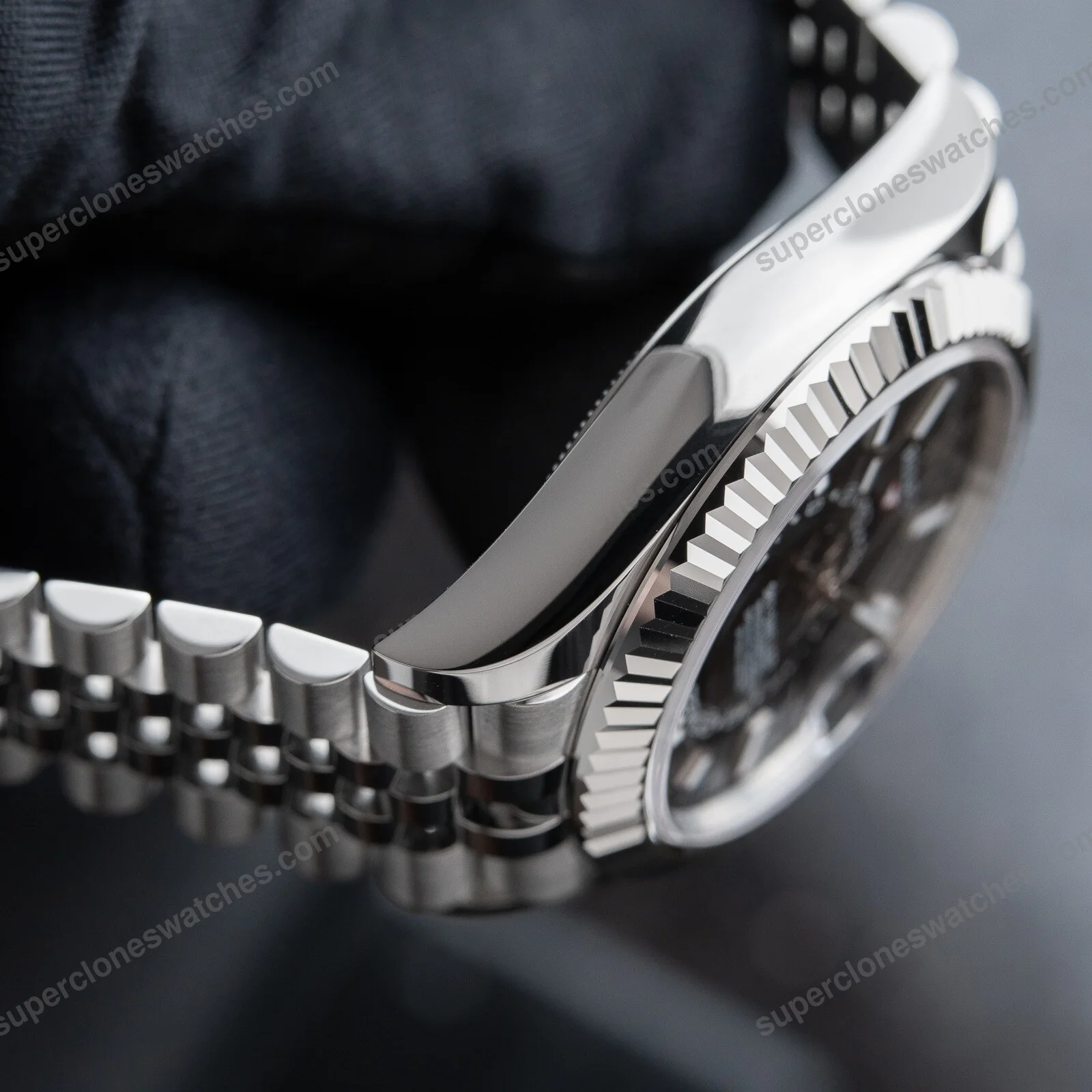 Super-Clone-Rolex-Sky-Dweller-Bright-black-Dial-336934-Jubilee-10