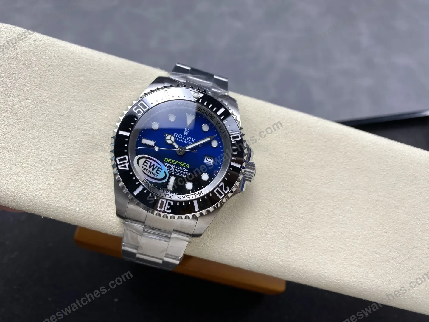 super-clone-rolex-deepsea-sea-dweller-view-5