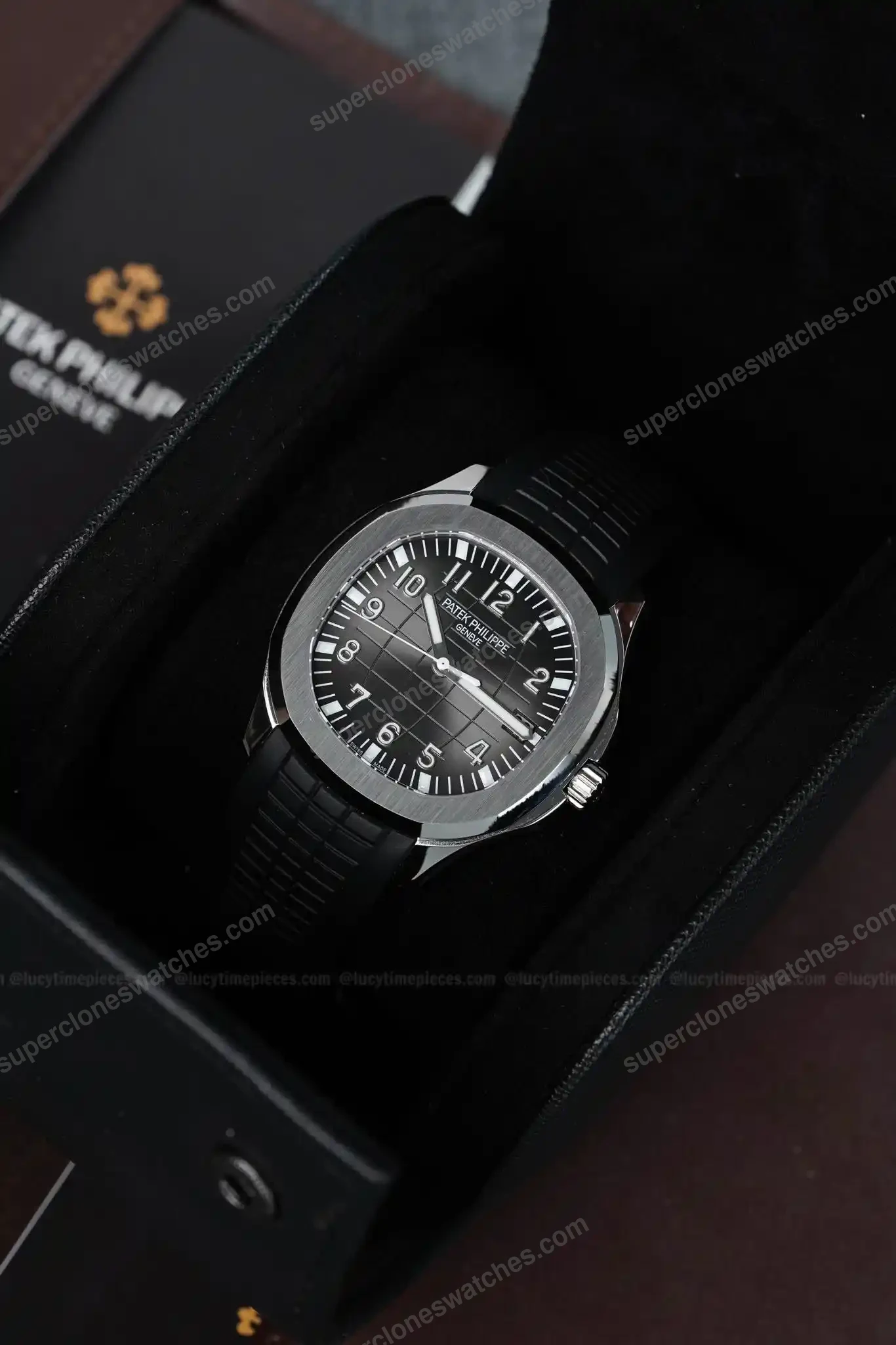 Super-Clone-Patek-Philippe-Aquanaut-5167A-001-40mm-2