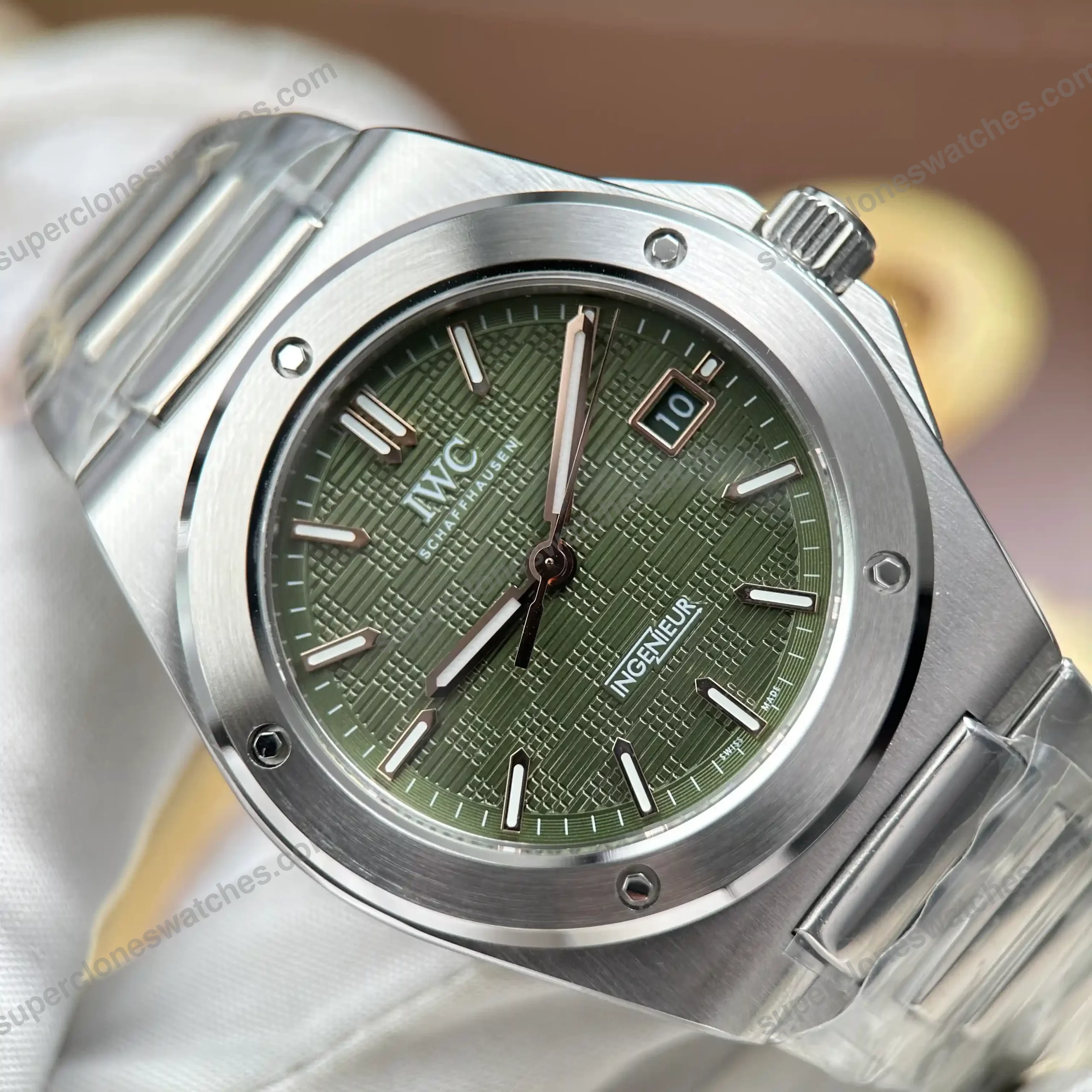 Super-Clone-IWC-Ingenieur-Automatic-40-IW328908-40mm-4