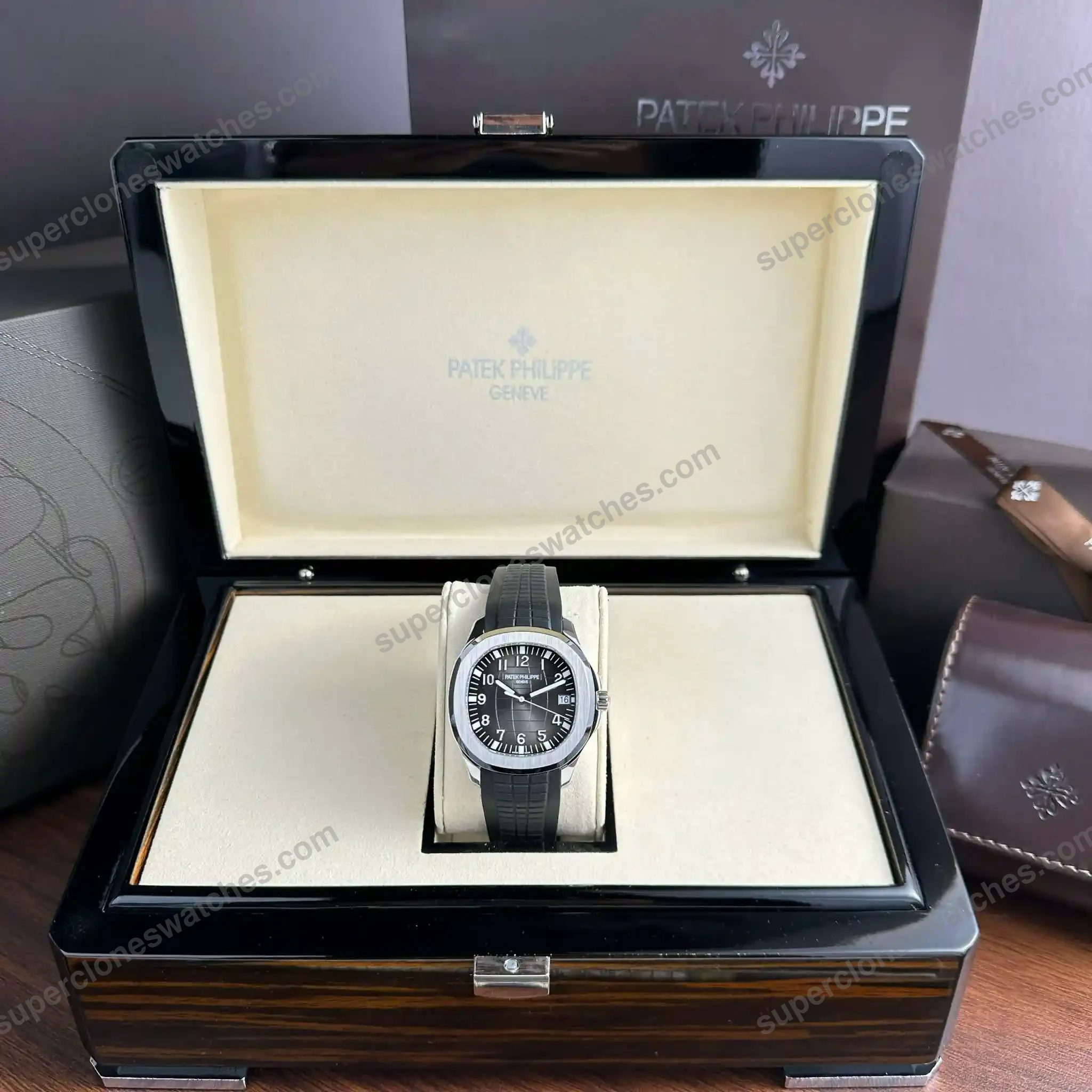 Super-Clone-Patek-Philippe-Aquanaut-5167A-001-Grey-Dial-V3-Update-2