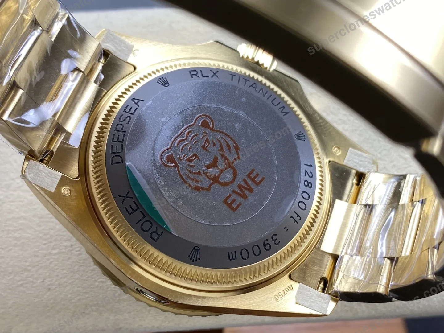 super-clone-rolex-deepsea-sea-dweller-136668lb-2024-view-8