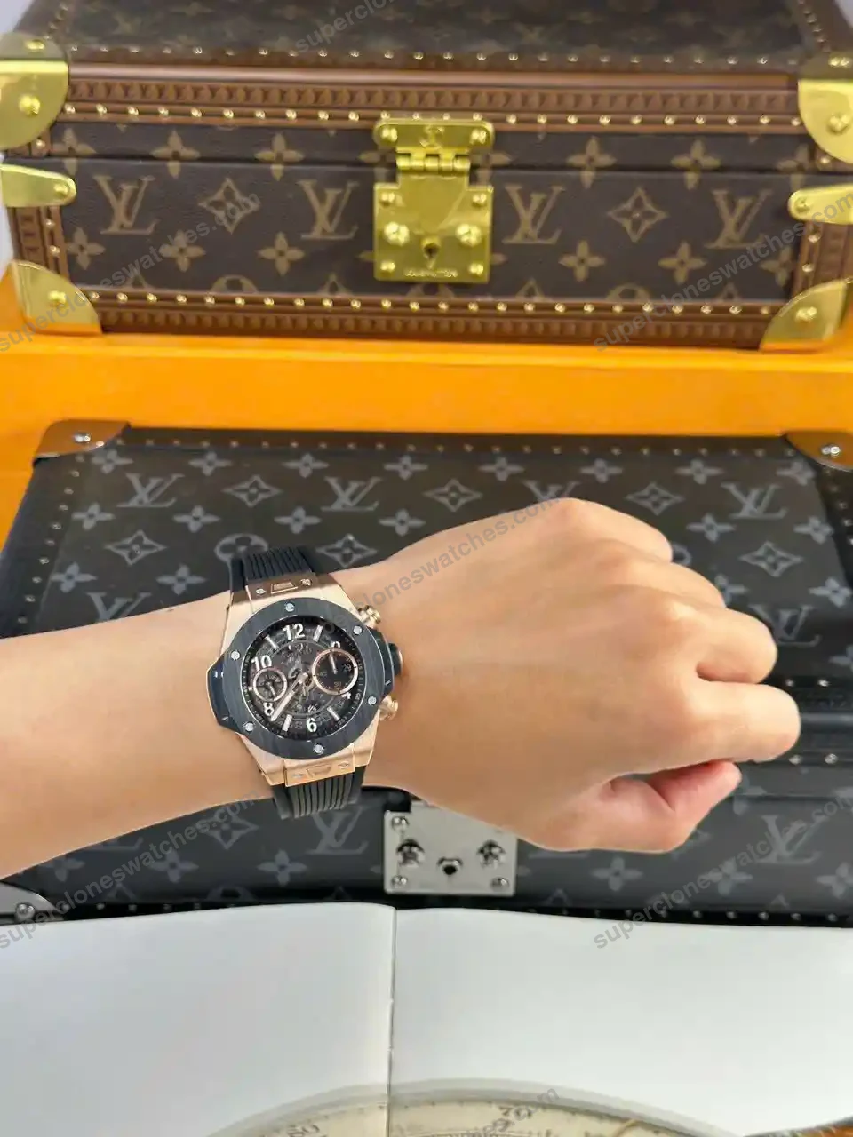 Super-Clone-Hublot-Big-Bang-Unico-King-Gold-Ceramic-421.OM_.1180.RX-42mm-9
