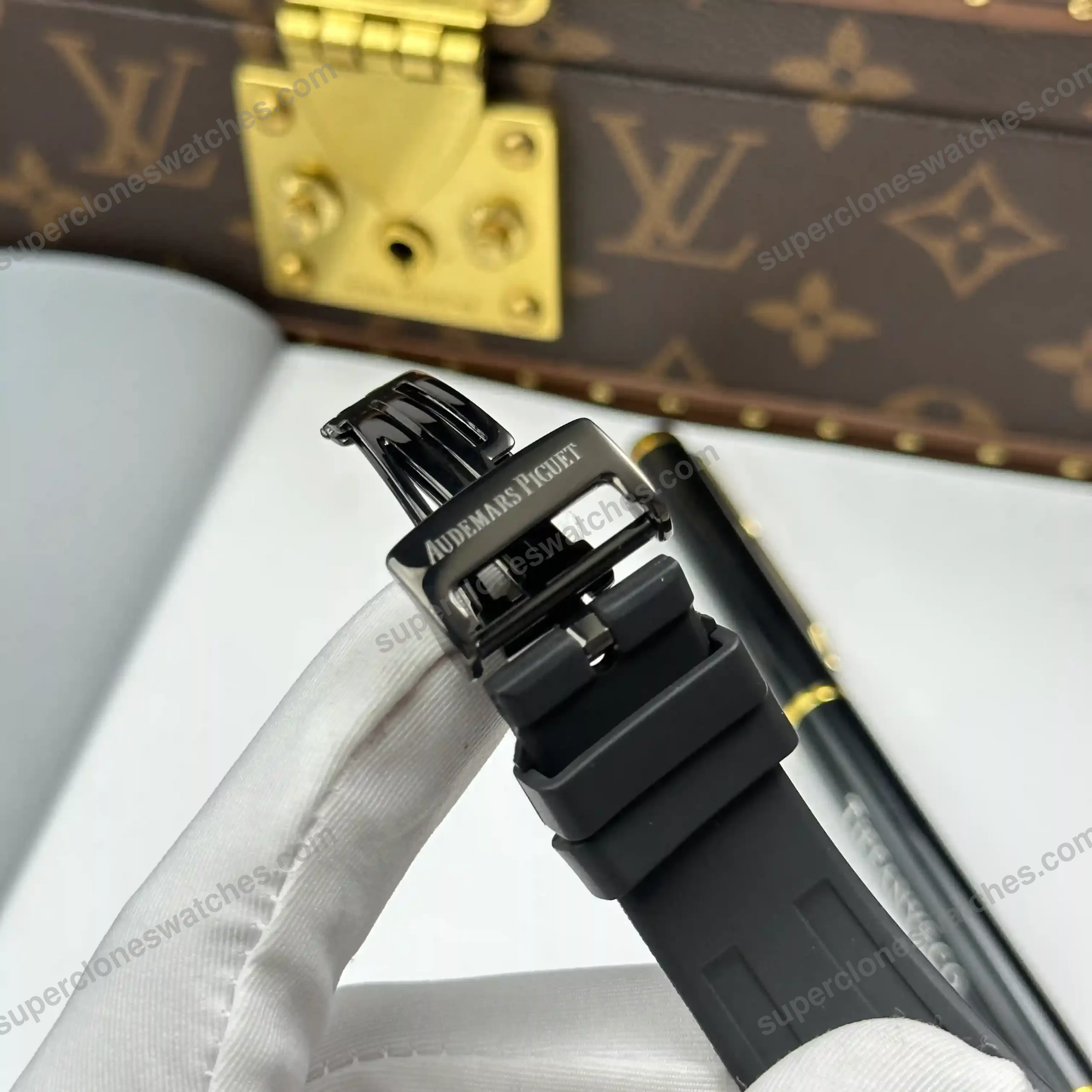 Super-Clone-Audemars-Piguet-Royal-Oak-15500-DiW-Voidline-Spyder-Carbon-41mm-9