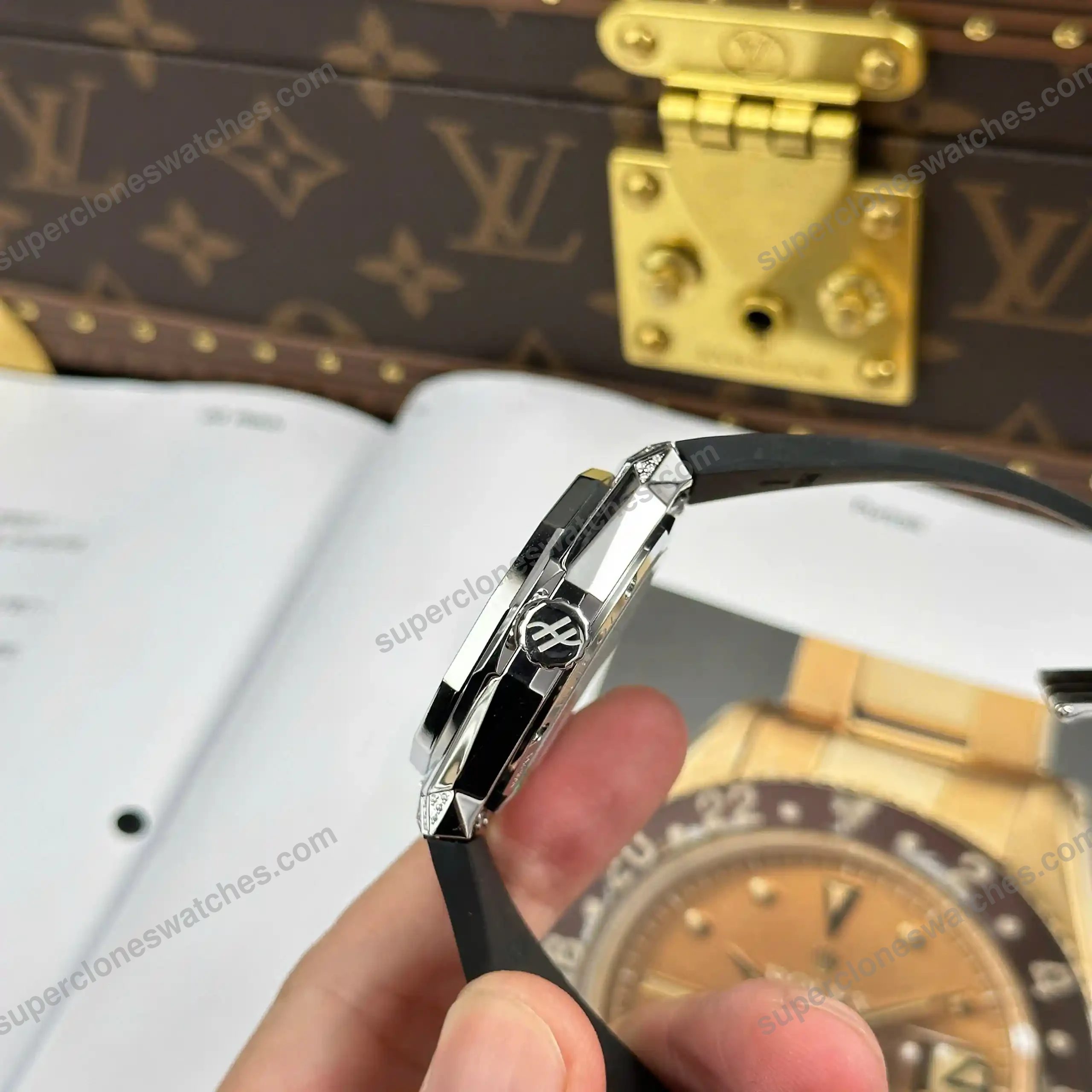 Super-Clone-Hublot-Classic-Fusion-Orlinski-Alternative-Pave-40mm-7