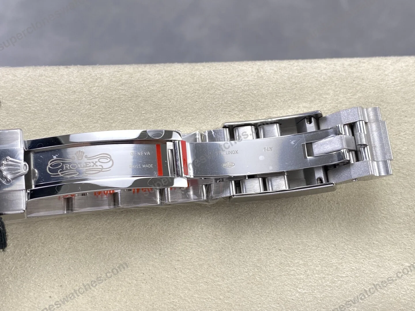 super-clone-rolex-cosmograph-daytona-rolesium-enamel-dial-2026-super-clone-view-11