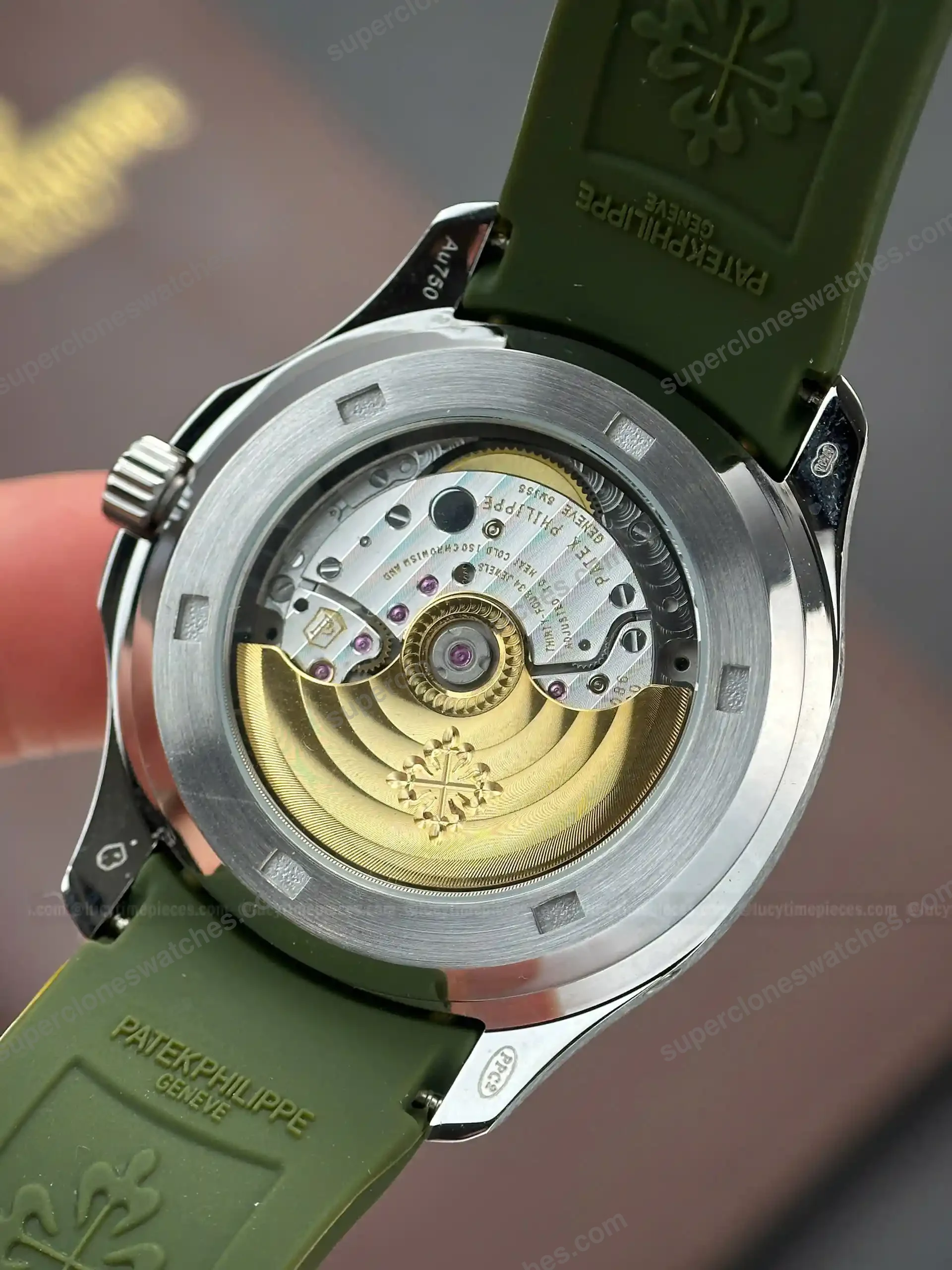 Super-Clone-Patek-Philippe-Aquanaut-5261A-Moonphase-Green-40mm-8