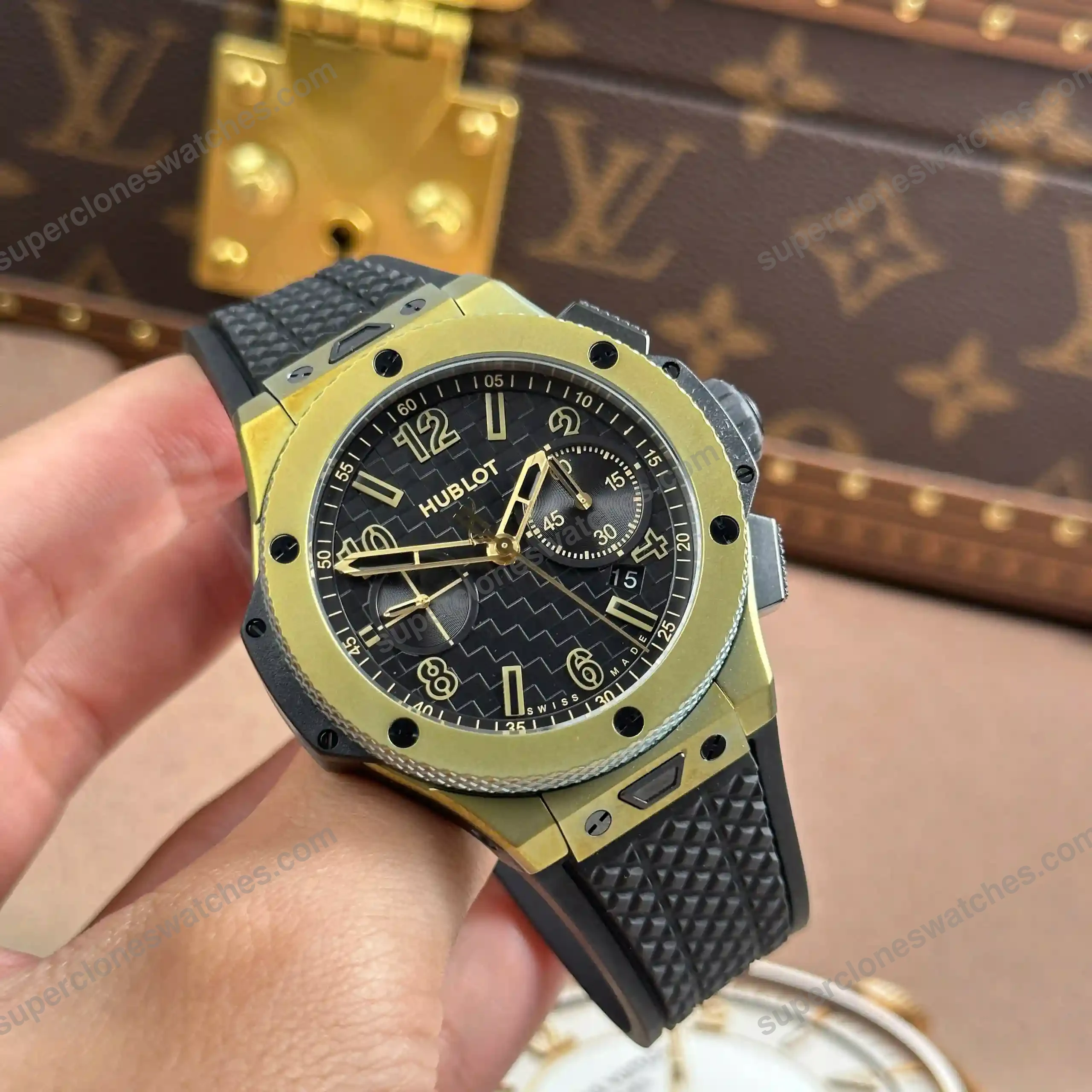 Super-Clone-Hublot-Big-Bang-20th-Anniversary-Red-Magic-Watch-431.CF_.1313.RX-43mm-4