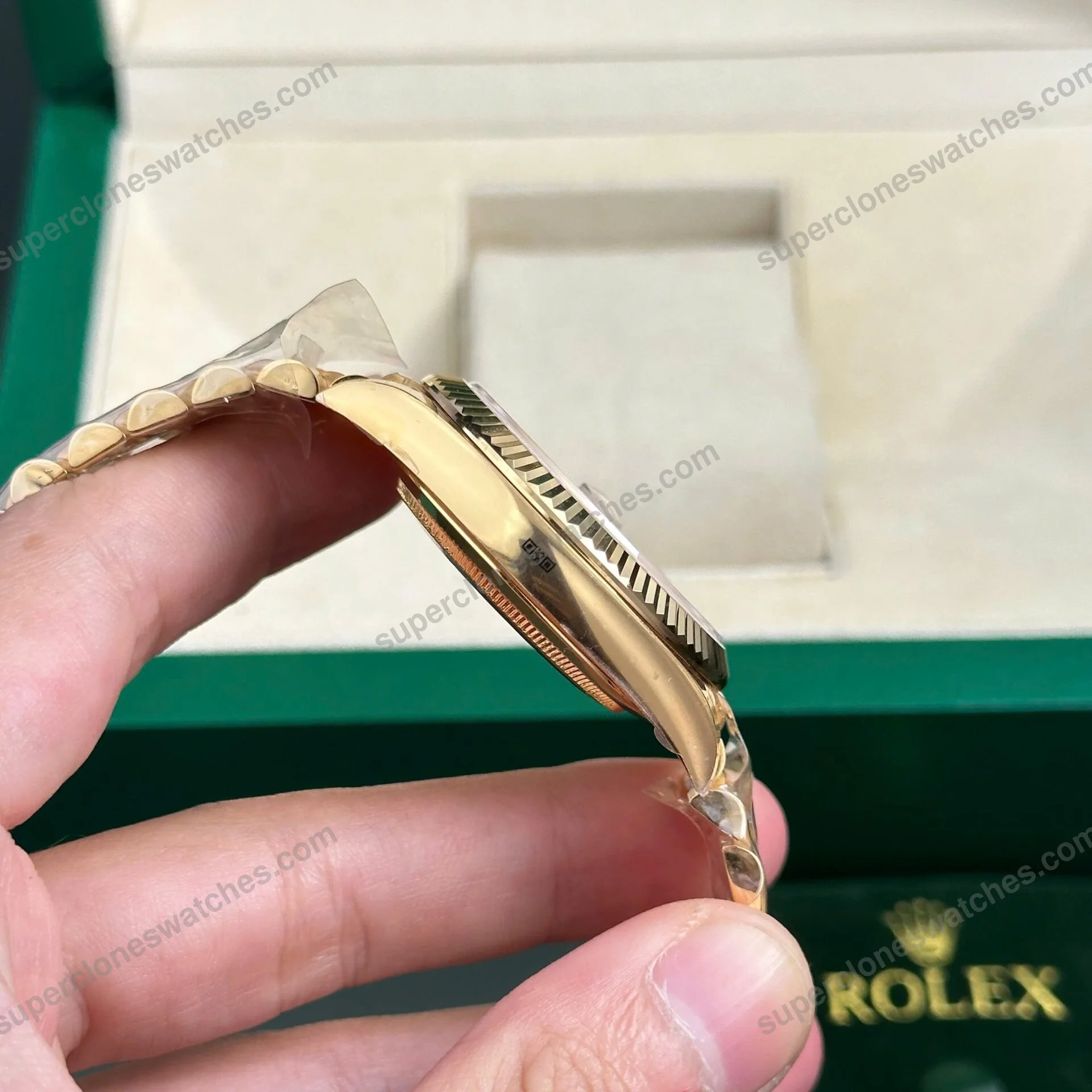 Super-Clone-Rolex-Day-Date-Champagne-Diamond-Dial-228238-0005-40-mm-7
