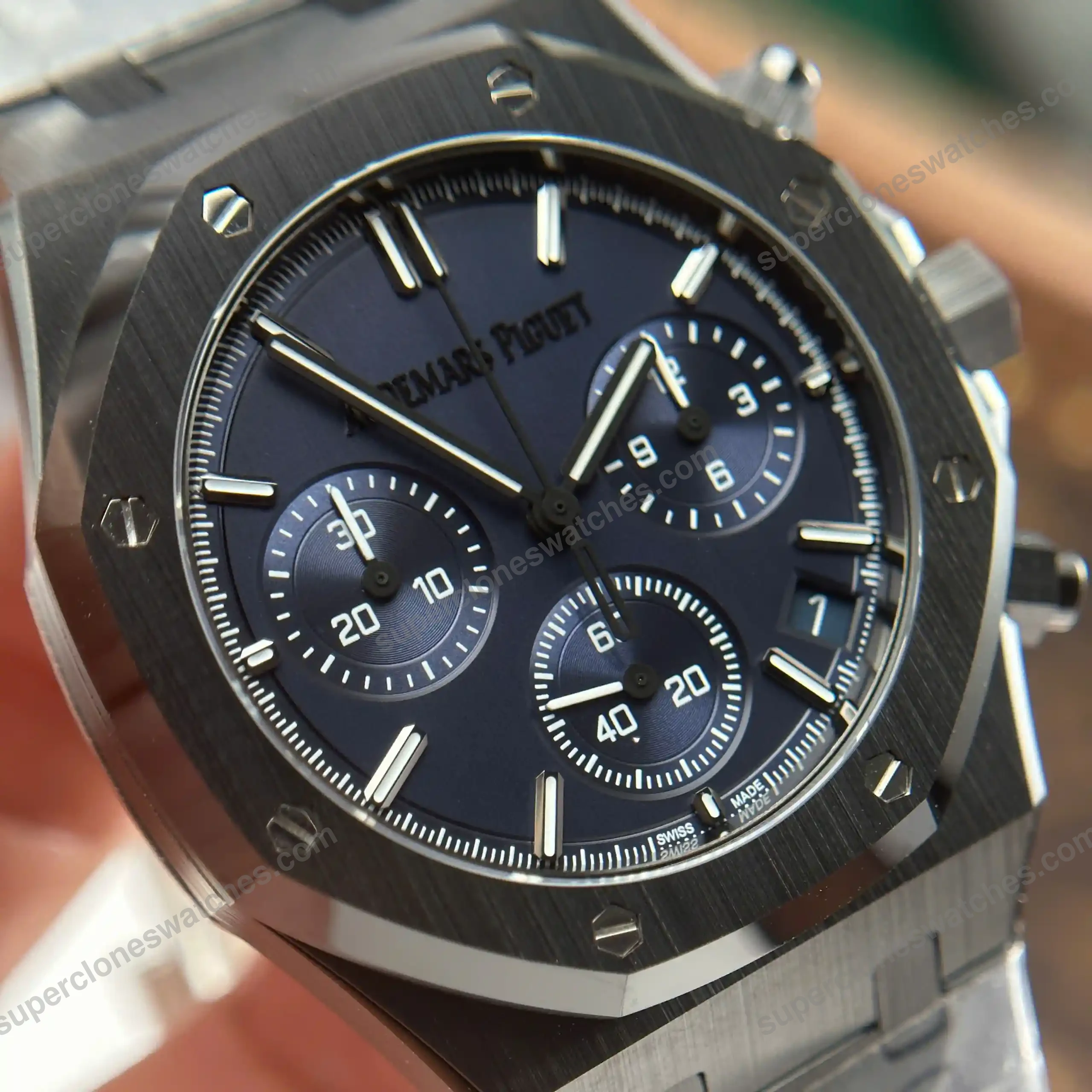 Super-Clone-Audemars-Piguet-Royal-Oak-Selfwinding-Chronograph-8220One-Drop8-4
