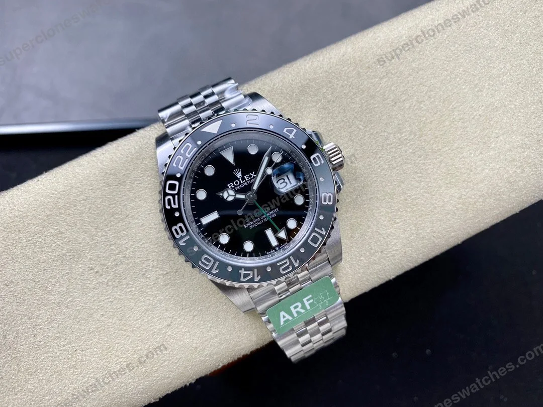 Super-Clone-Rolex-GMT-Master-II-126710GRNR-Bruce-Wayne-Jubilee-2024-3