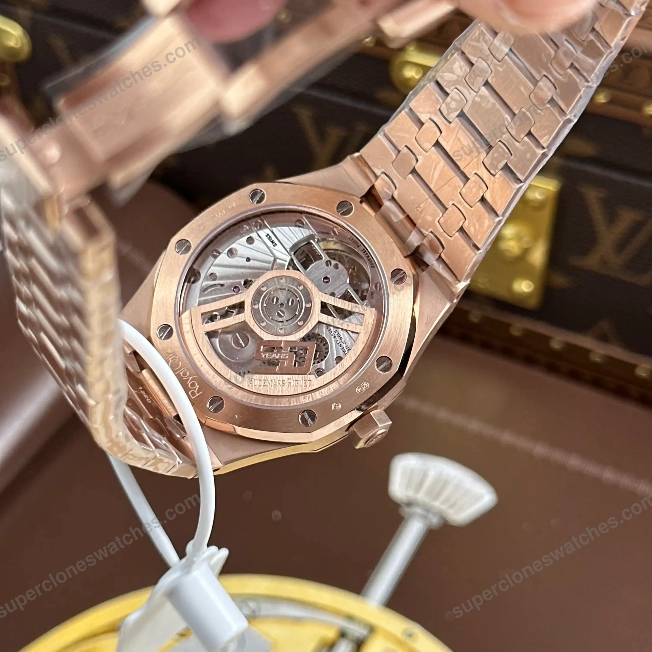 Super-Clone-Audemars-Piguet-Royal-Oak-Selfwinding-Flying-Tourbillon-26730OR.OO_.1-8