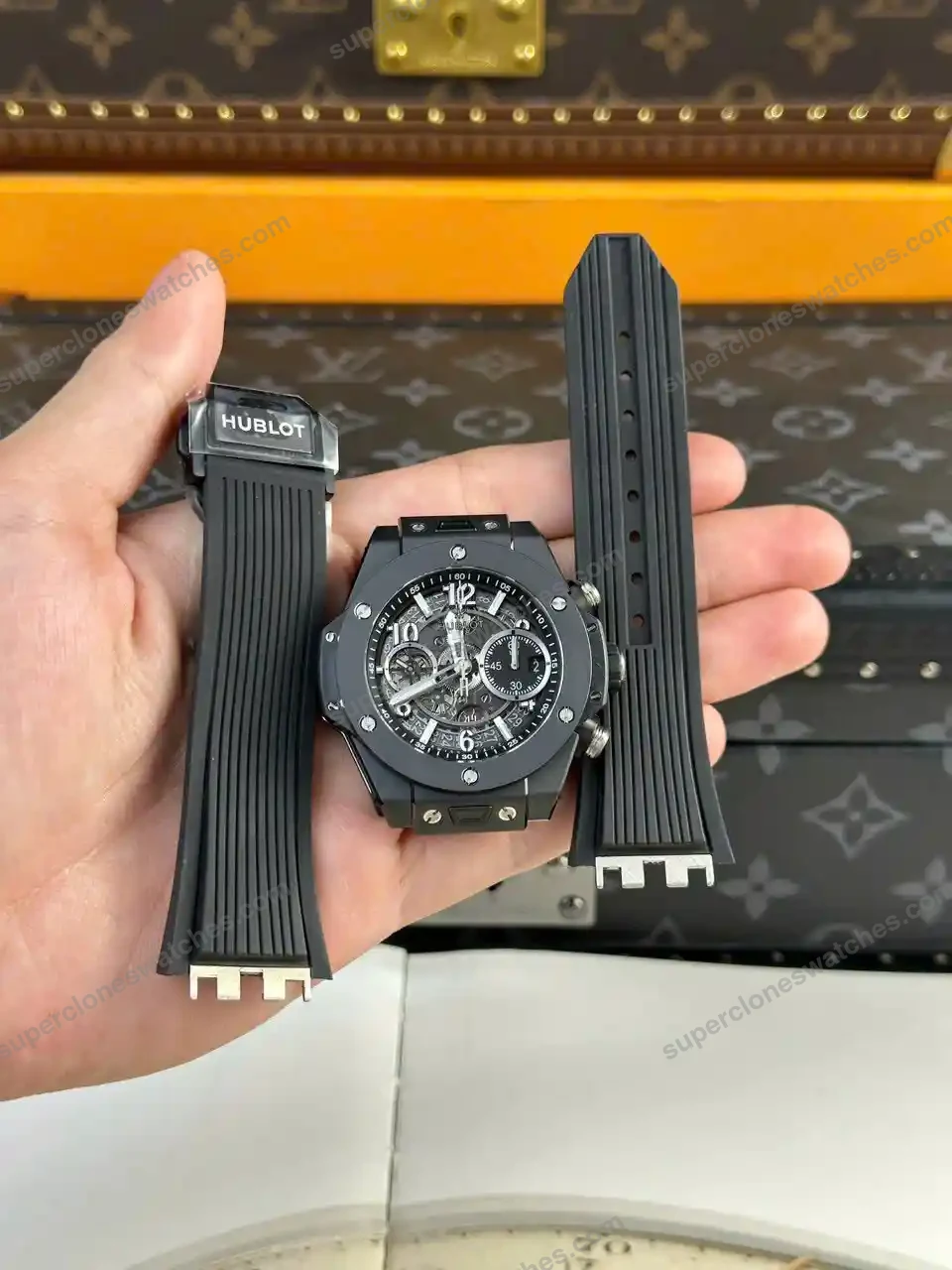 Super-Clone-Hublot-Big-Bang-Unico-Black-Magic-441.CI_.1171.RX-42mm-2