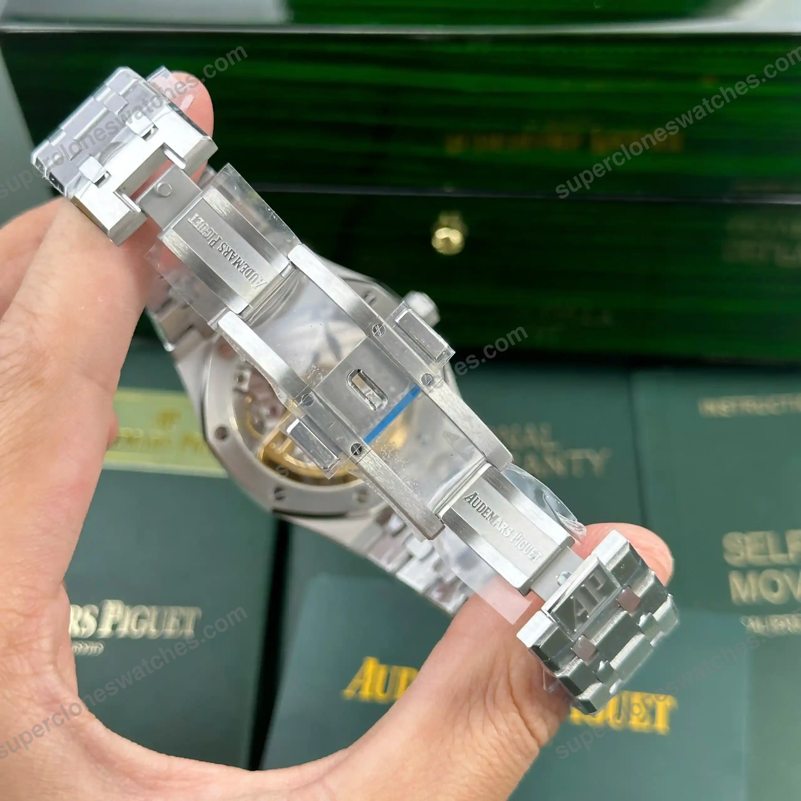 Super-Clone-Audemars-Piguet-Royal-Oak-15500ST.OO_.1220ST.03-41mm-8