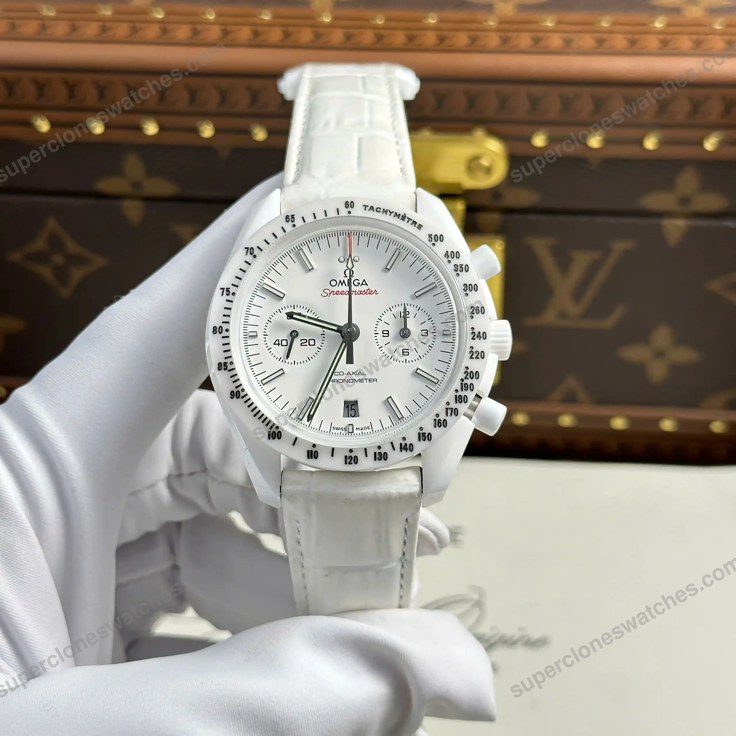 Super-Clone-Omega-Speedmaster-Dark-Side-of-The-Moon-White-Side-of-the-Moon-311.9-2