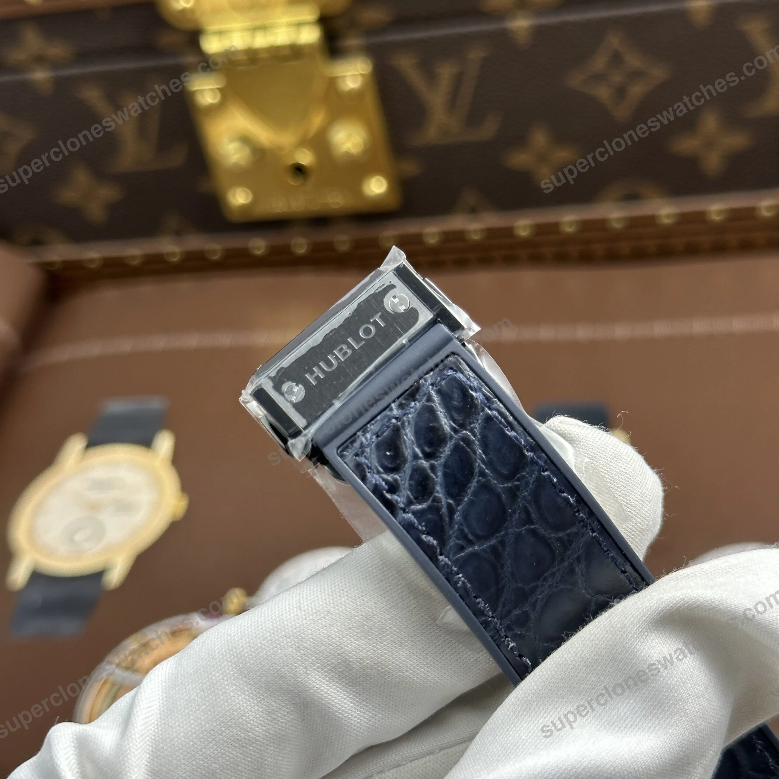 Super-Clone-Hublot-Classic-Fusion-Boutique-Pisa-1940-Edition-Ceramic-42mm-2
