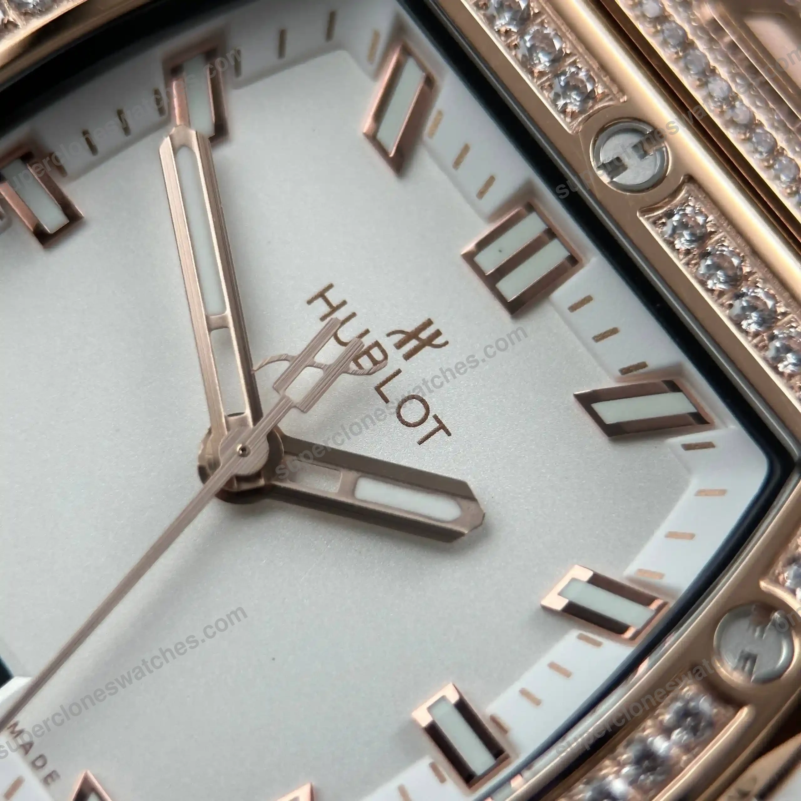 Super-Clone-Hublot-Spirit-of-Big-Bang-King-Gold-White-Pave-662.OE_.2080.RW_.1604-6