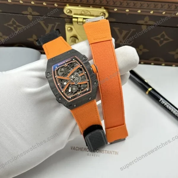 Dong-ho-Richard-Mille-RM67-02-Rep-11-vo-carbon-sieu-nhe-day-vai-nato-mau-cam-38.7x47-1-600x600-1