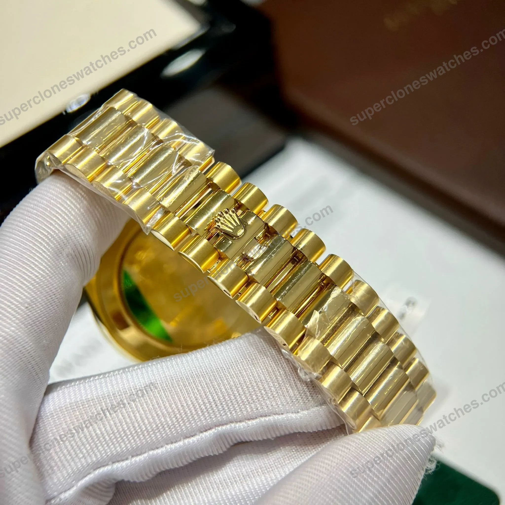 Super-Clone-Rolex-Day-Date-Green-Dial-228348RBR-0040-40-mm-4