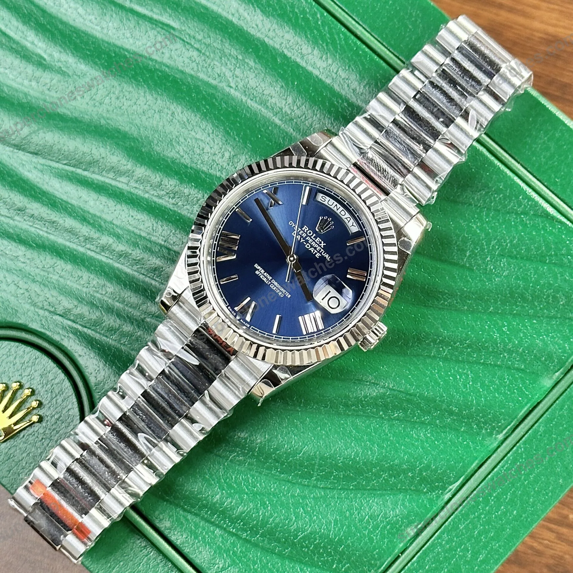 Super-Clone-Rolex-Day-Date-Blue-Dial-228239-0007-40-mm-3