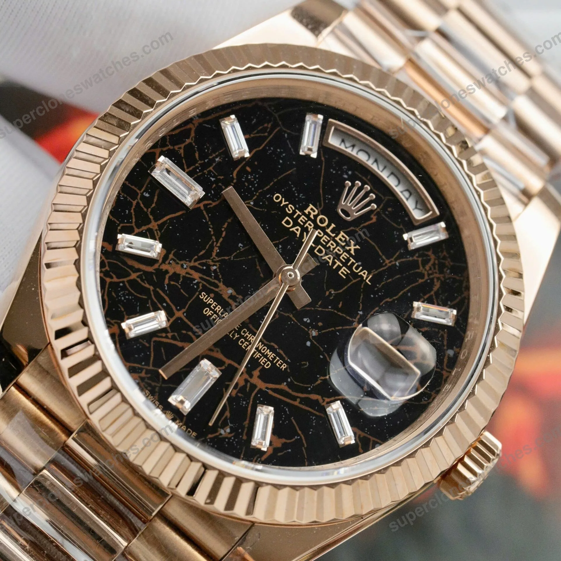 Super-Clone-Rolex-Day-Date-Eisenkiesel-Diamond-Dial-228235-0045-40-mm-3