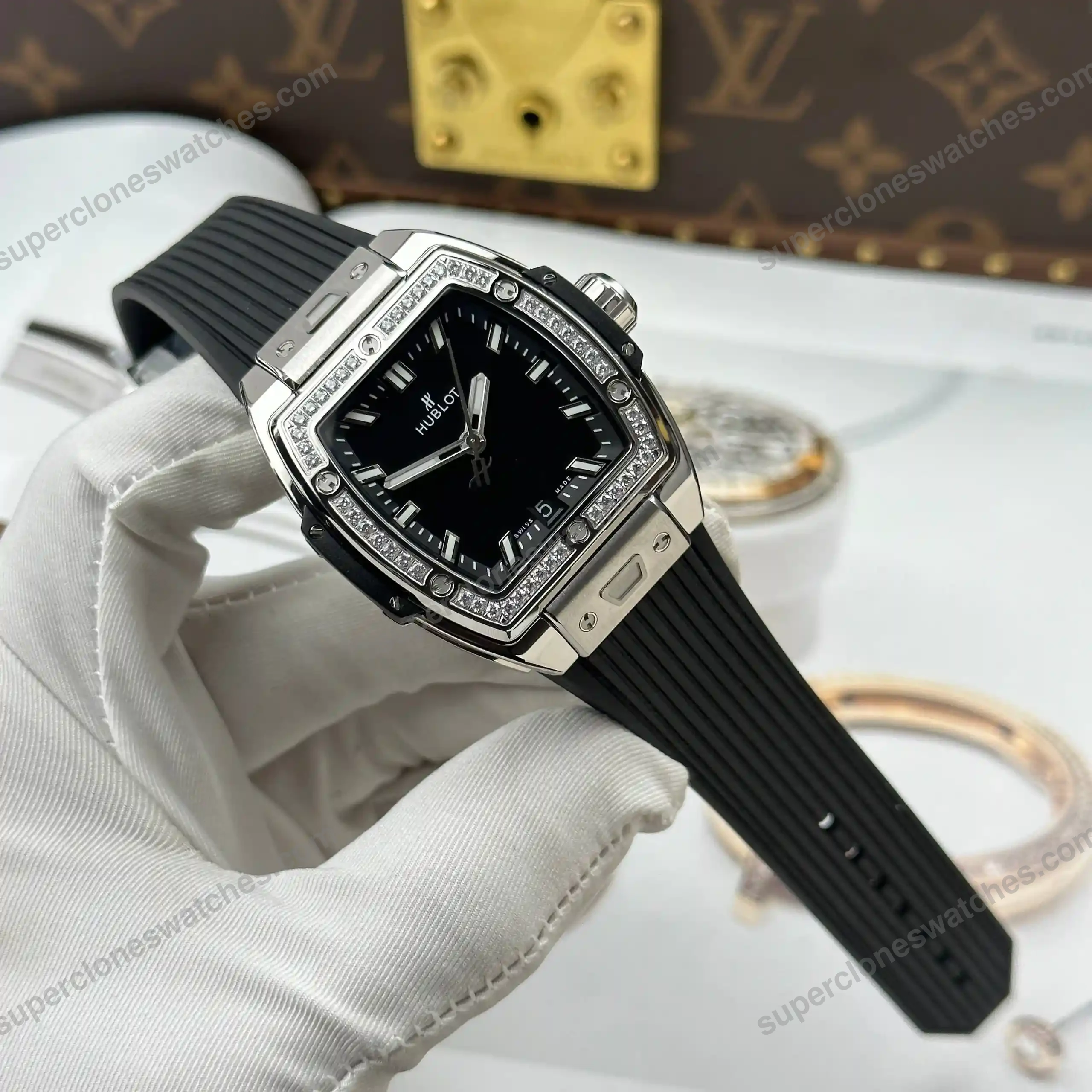 Super-Clone-Hublot-Spirit-Of-Big-Bang-Titanium-Diamonds-662.NX_.1170.RX_.1204-4
