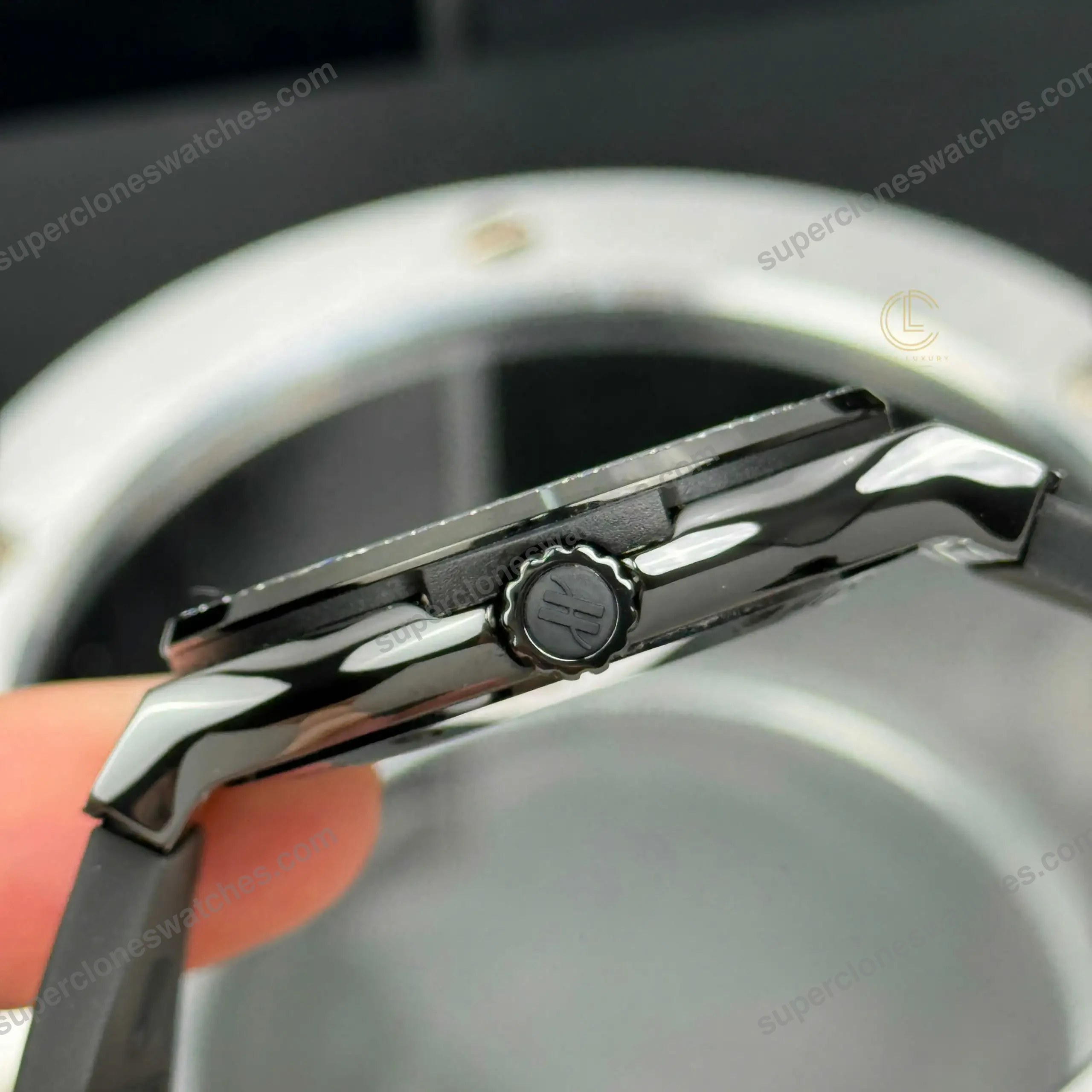 Super-Clone-Hublot-Classic-Fusion-Ceramic-Diamonds-42mm-Black-Dial-JJZ-Base-–-5