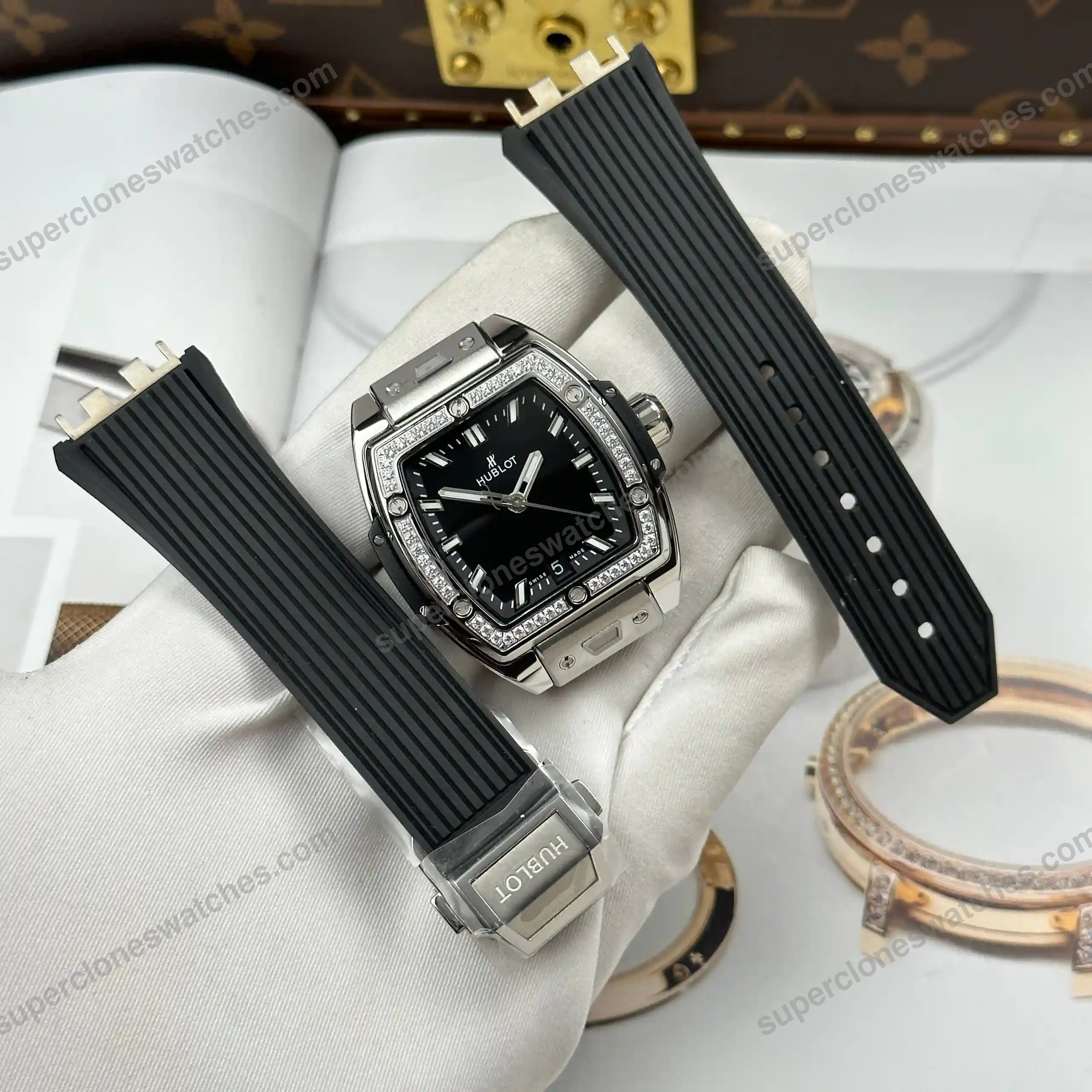 Super-Clone-Hublot-Spirit-Of-Big-Bang-Titanium-Diamonds-662.NX_.1170.RX_.1204-2